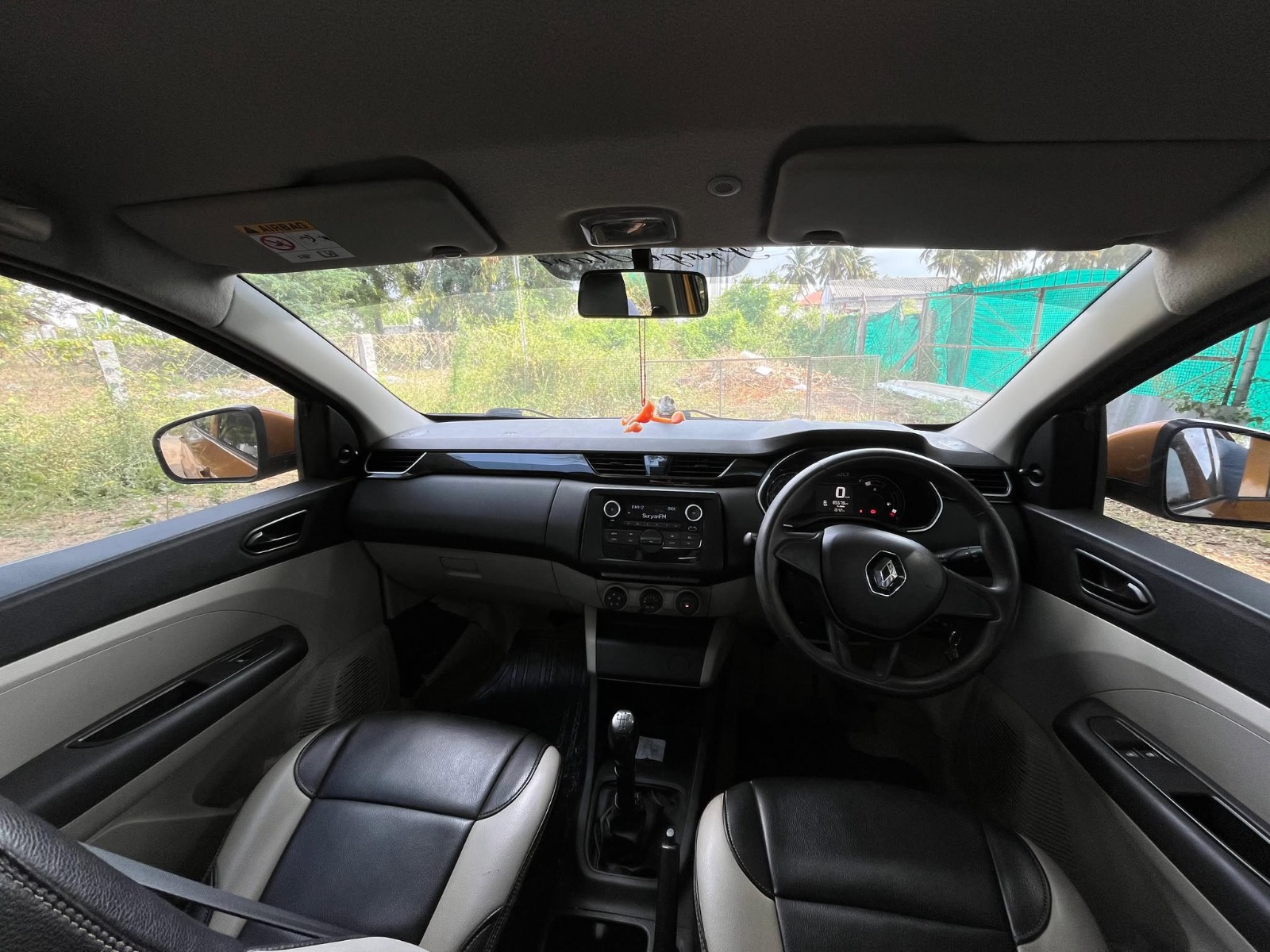 Renault Triber - Image 4