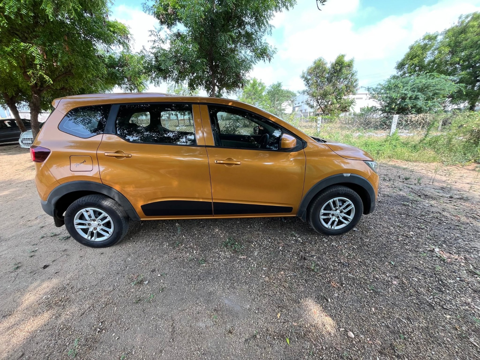 Renault Triber - Image 2