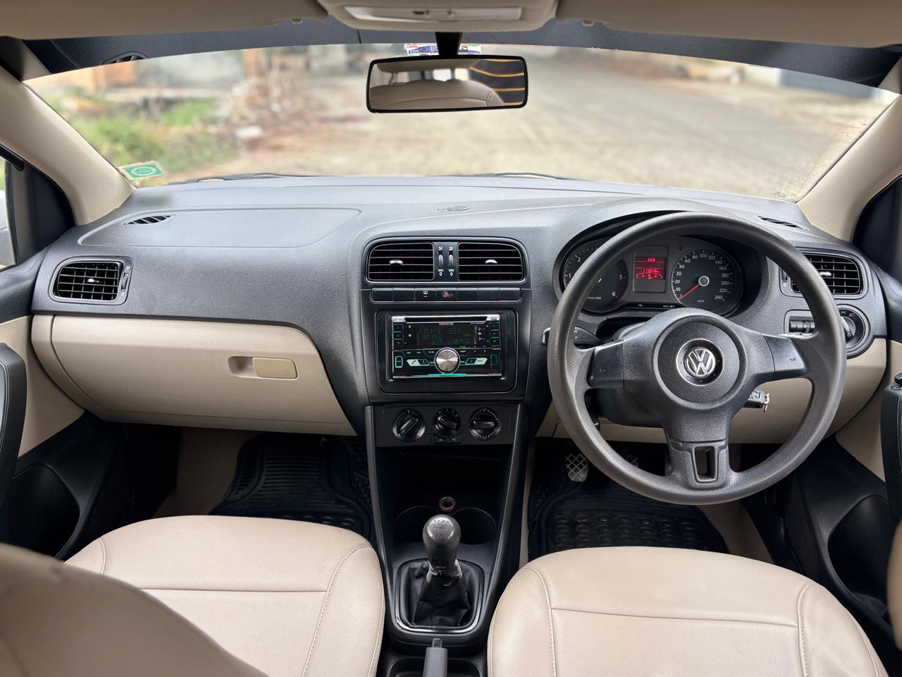 Volkswagen Polo - Image 4