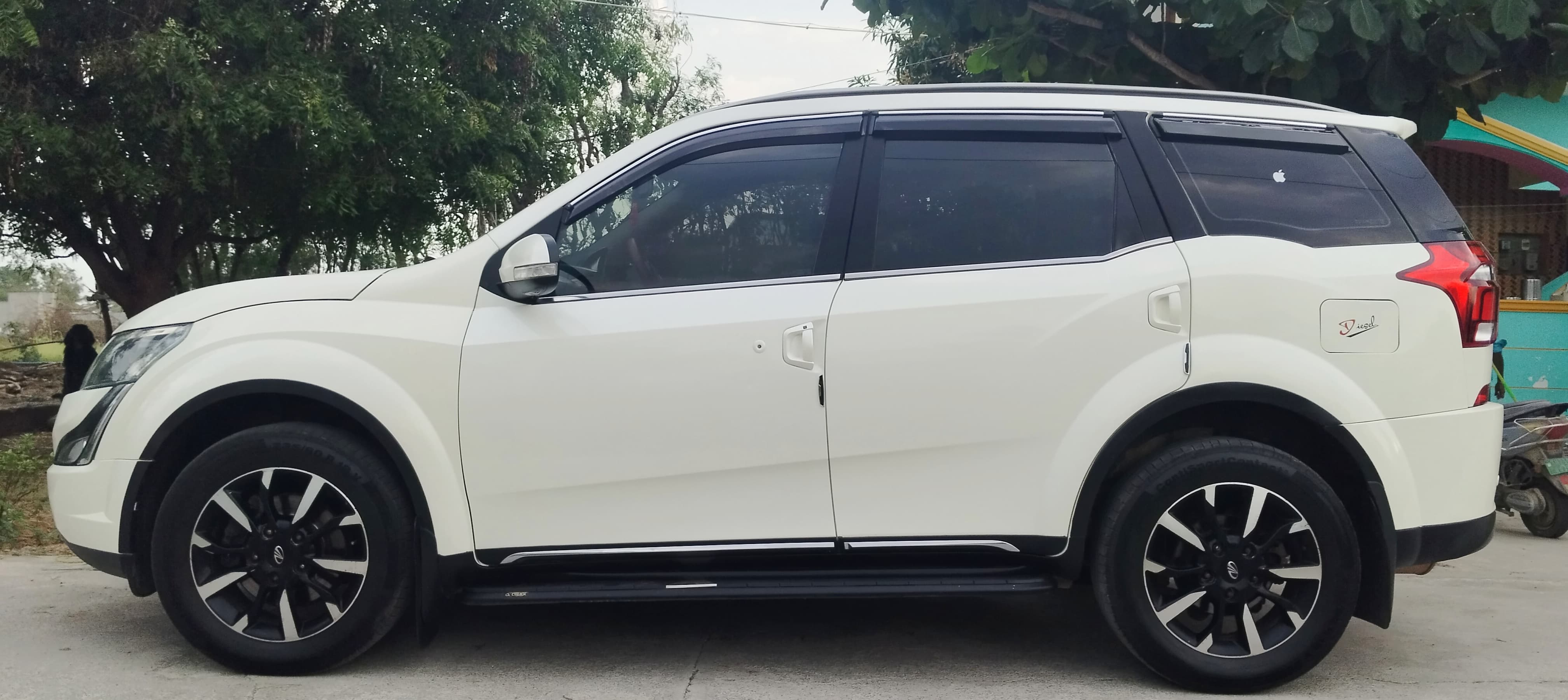 Mahindra XUV500 - Image 3