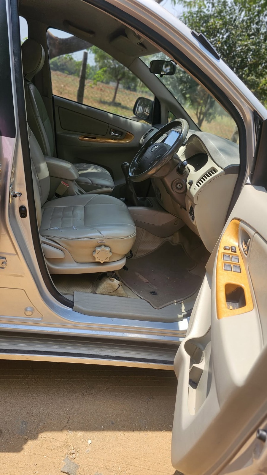 Toyota Innova - Image 5