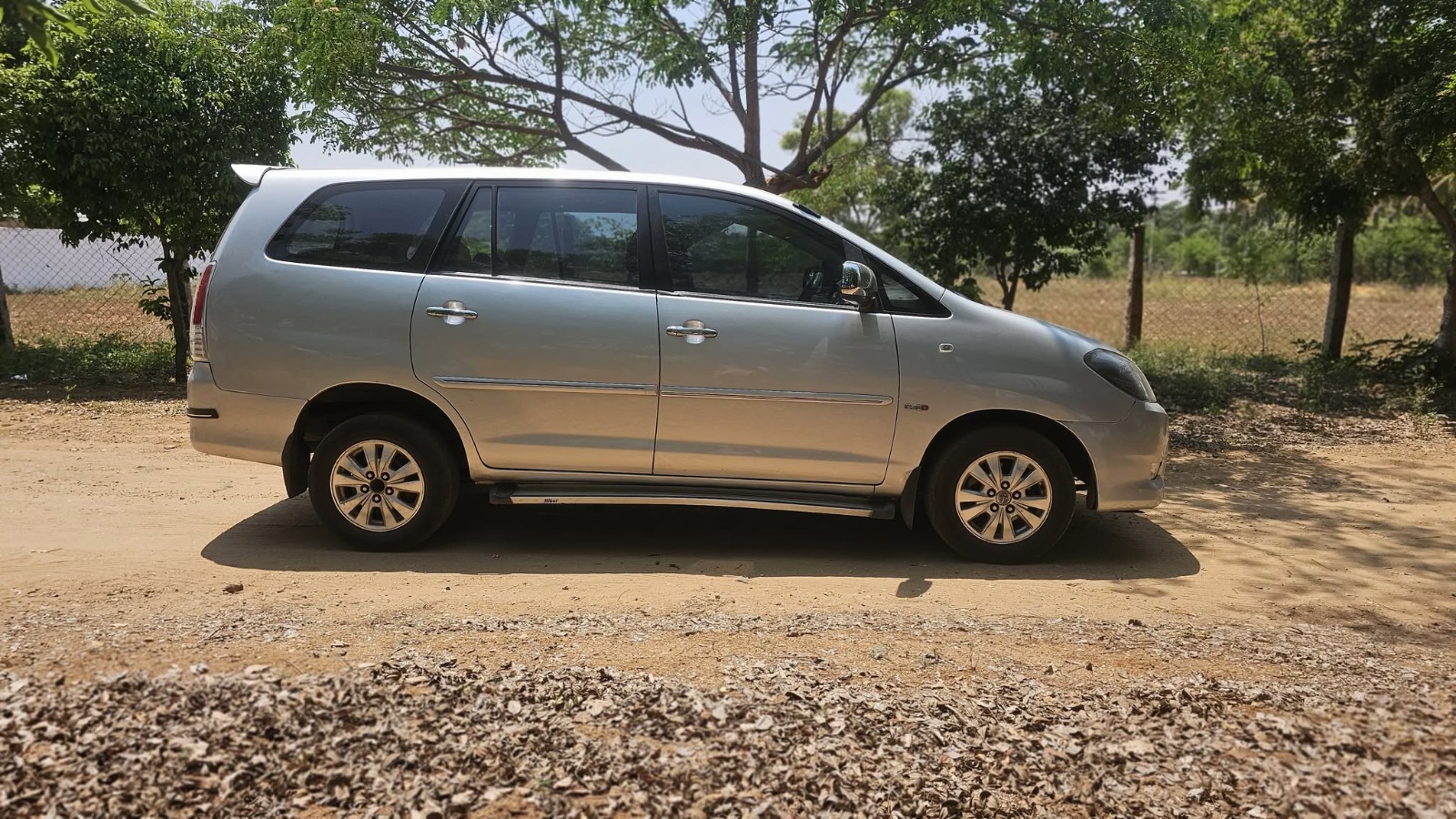Toyota Innova - Image 7