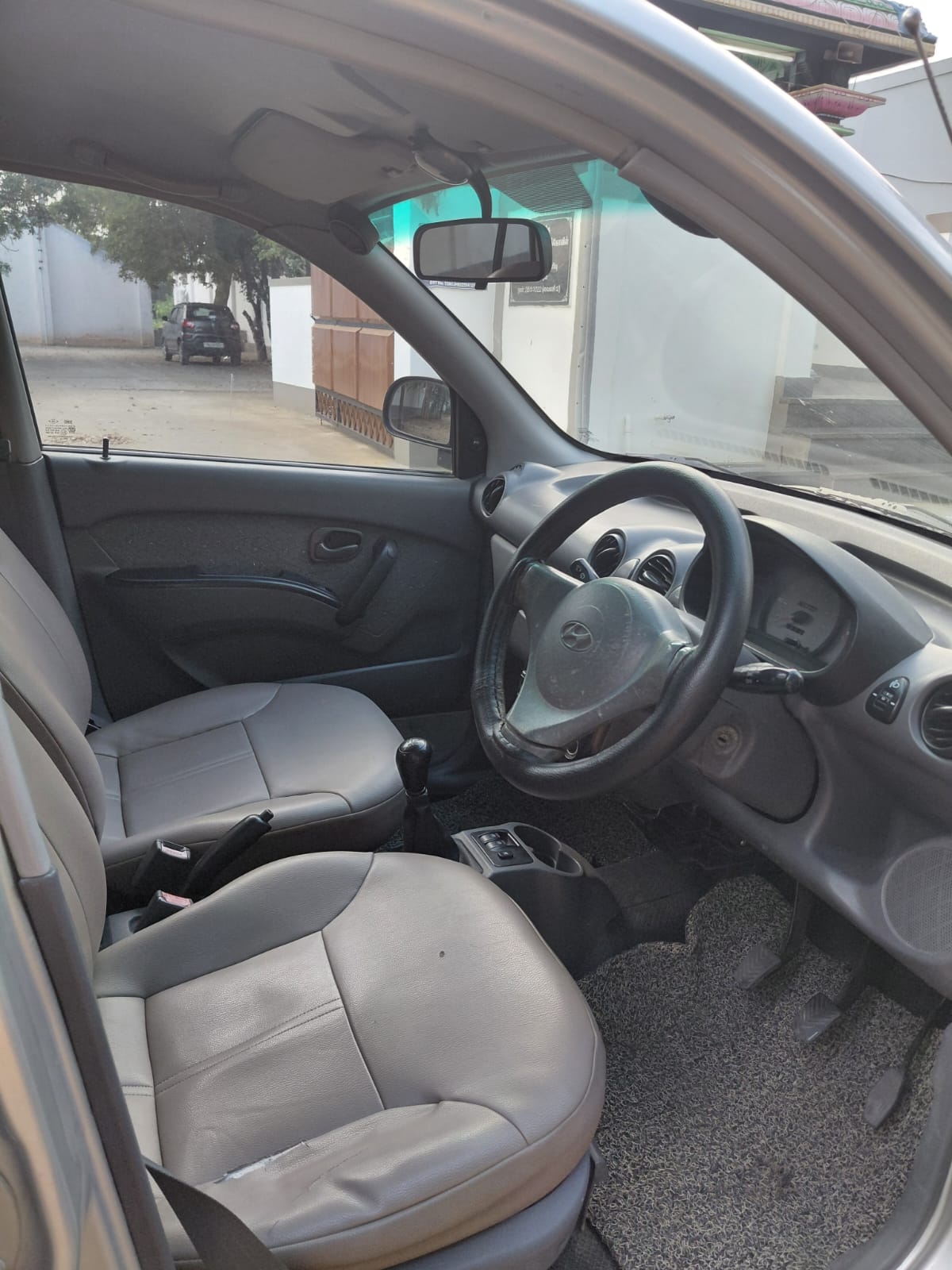 Hyundai Santro - Image 2