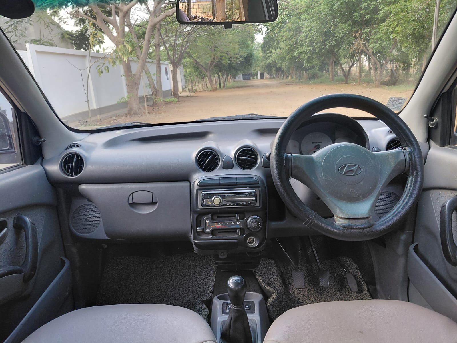 Hyundai Santro - Image 5