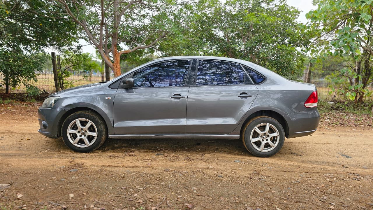 Volkswagen Vento - Image 4