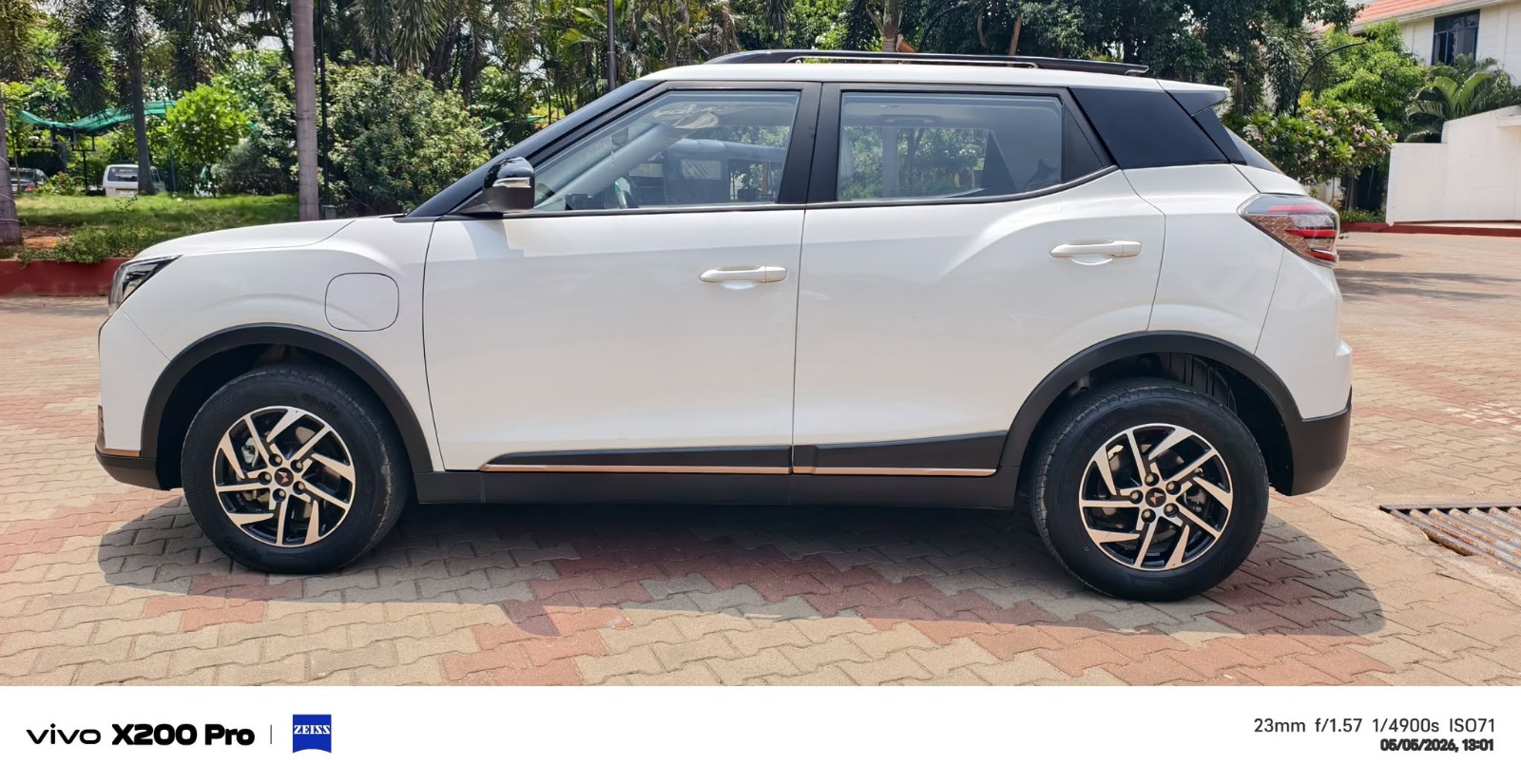 Mahindra XUV 400 - Image 7