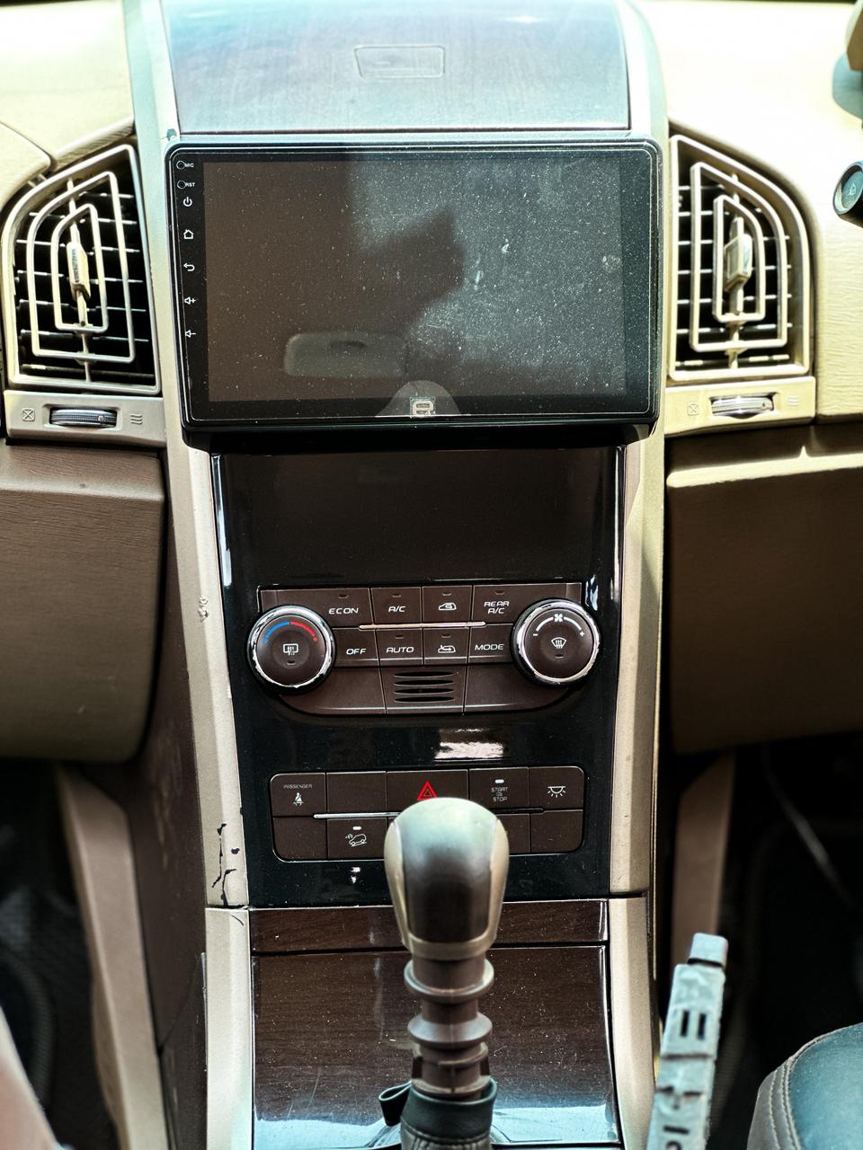 Mahindra XUV500 - Image 9