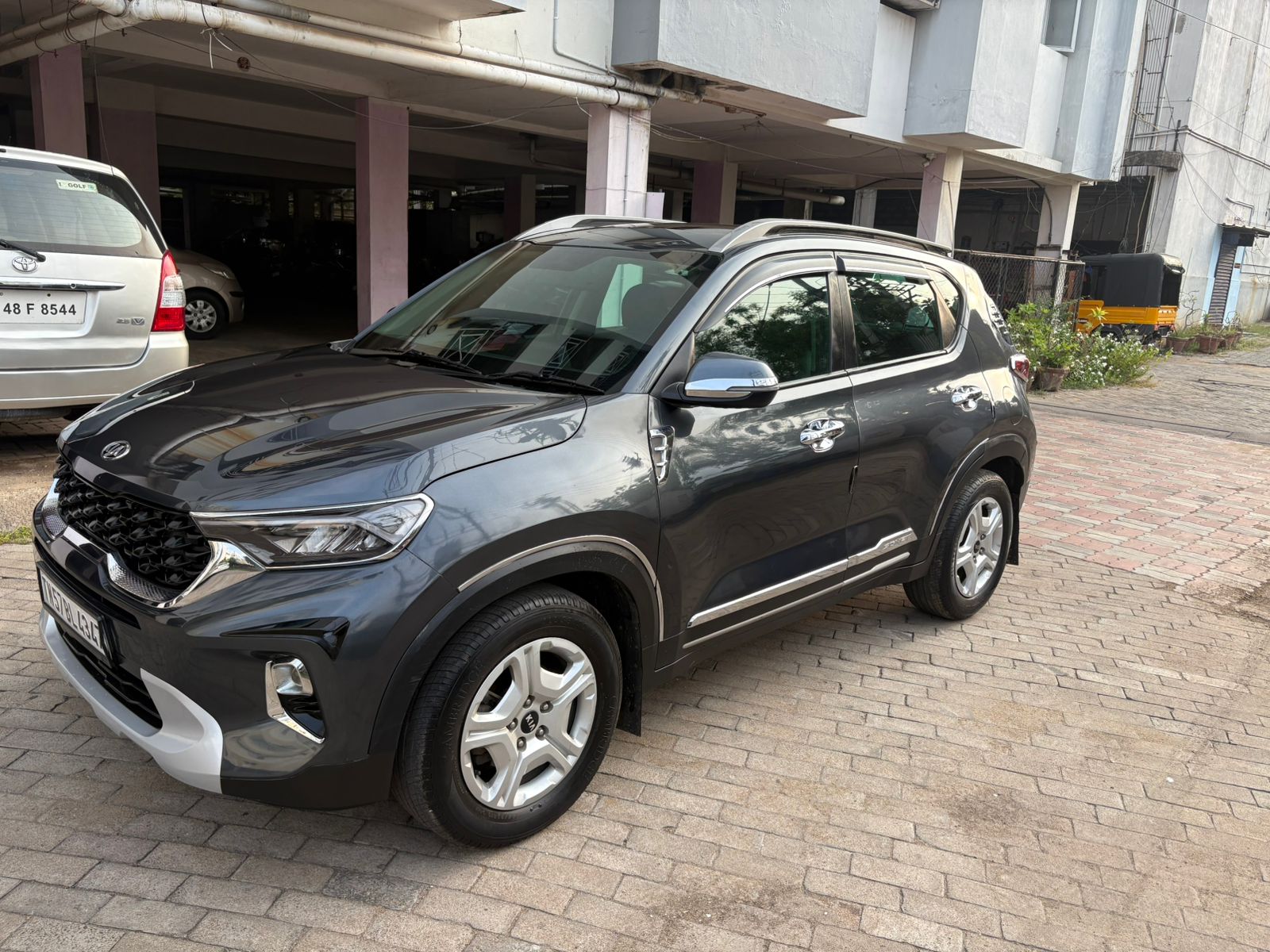 Kia Sonet - Image 2