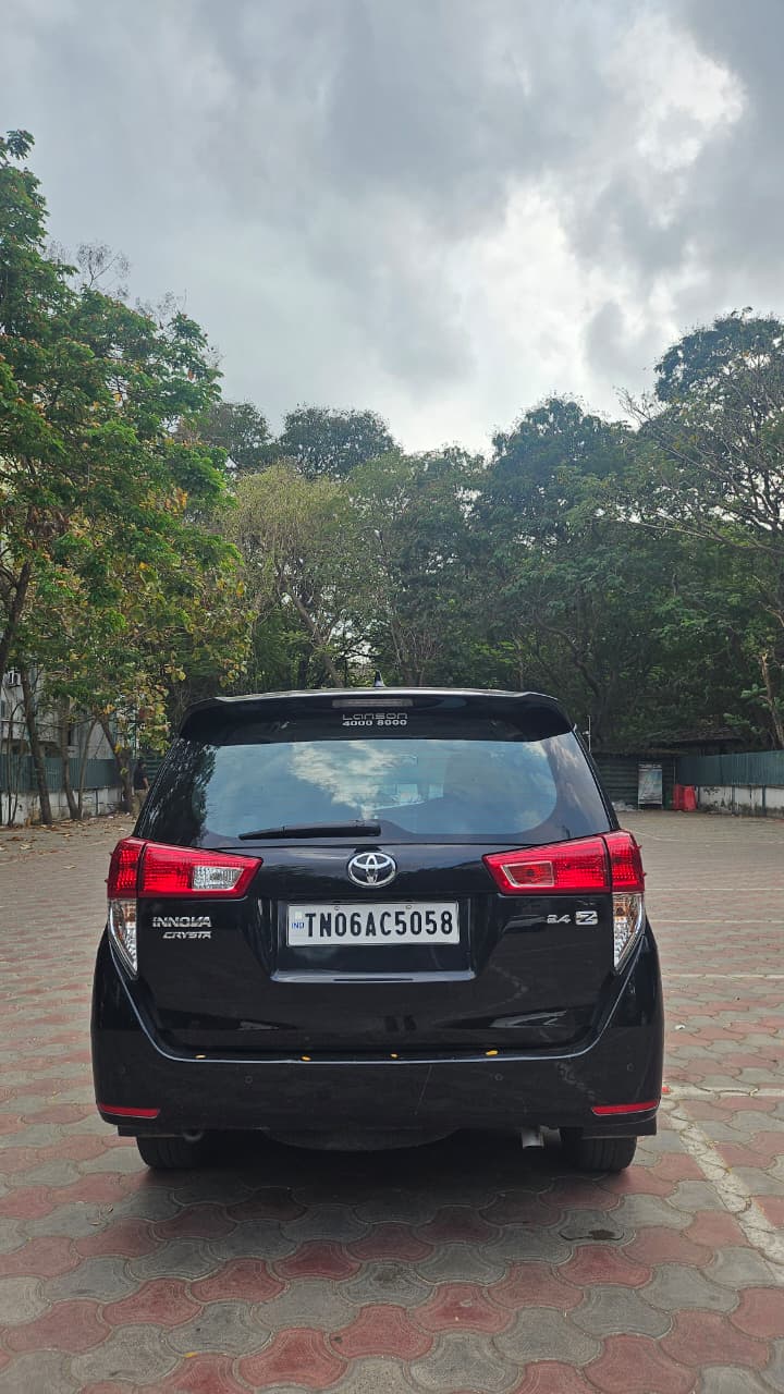 Toyota Innova Crysta - Image 4