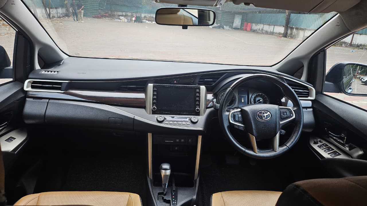 Toyota Innova Crysta - Image 3