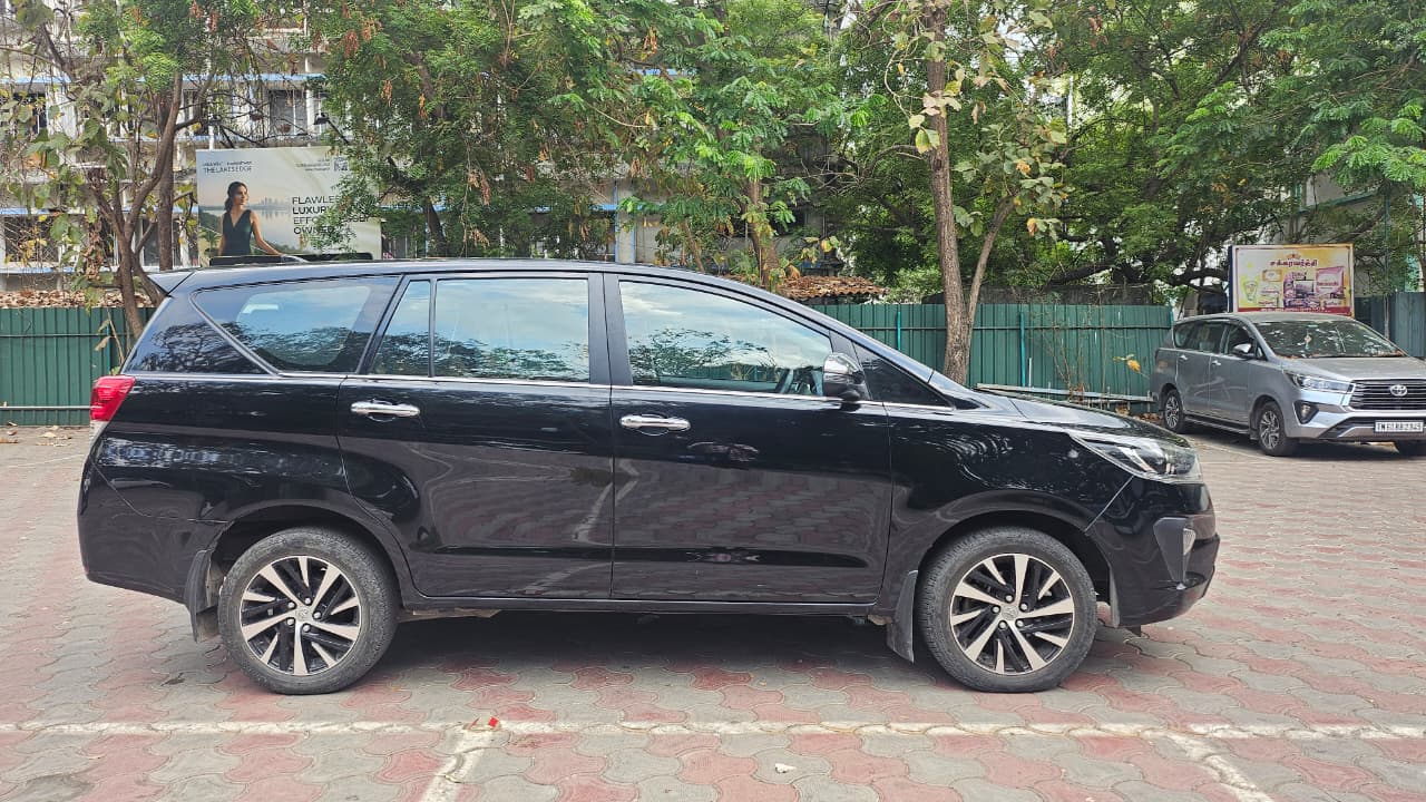Toyota Innova Crysta - Image 6