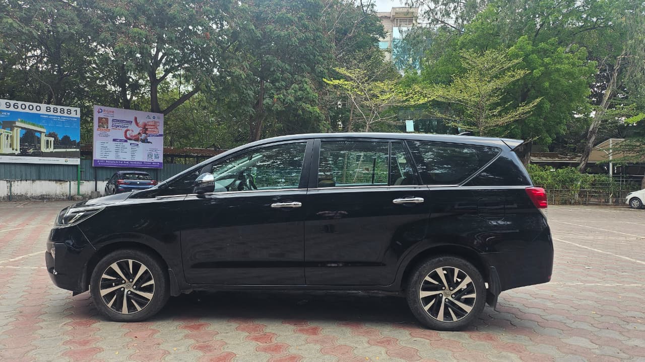 Toyota Innova Crysta - Image 5