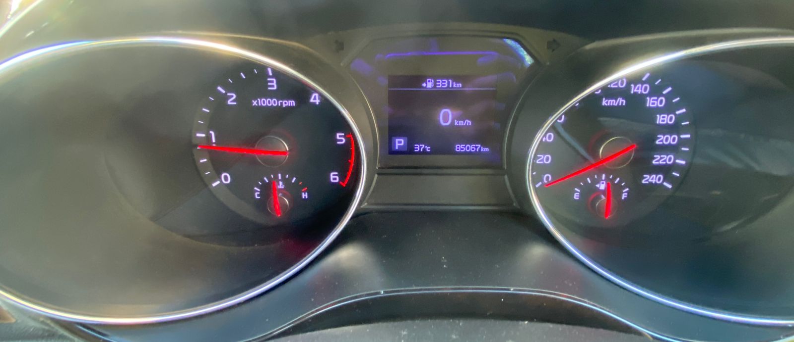 Kia Carnivel - Image 2