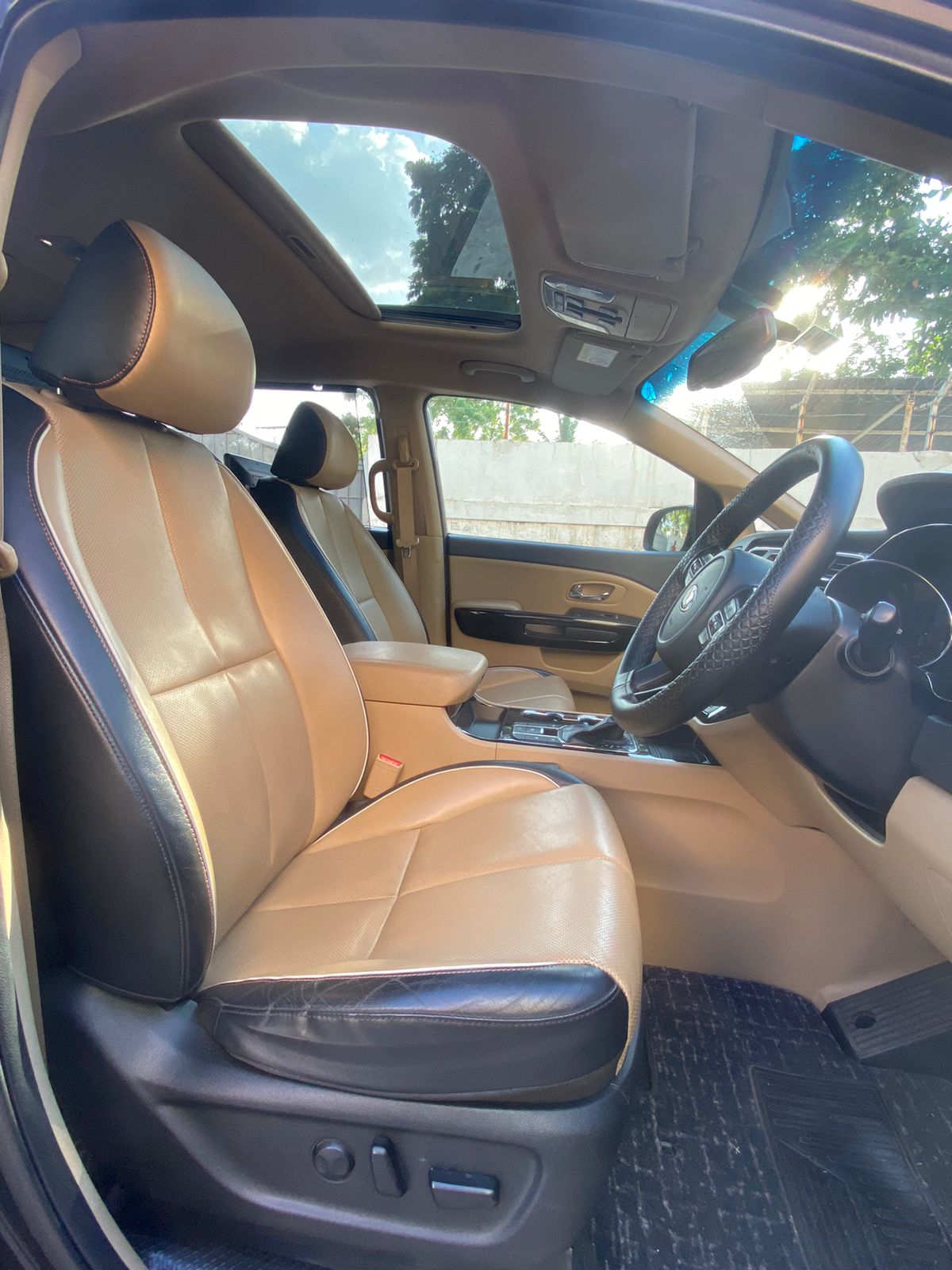 Kia Carnivel - Image 6