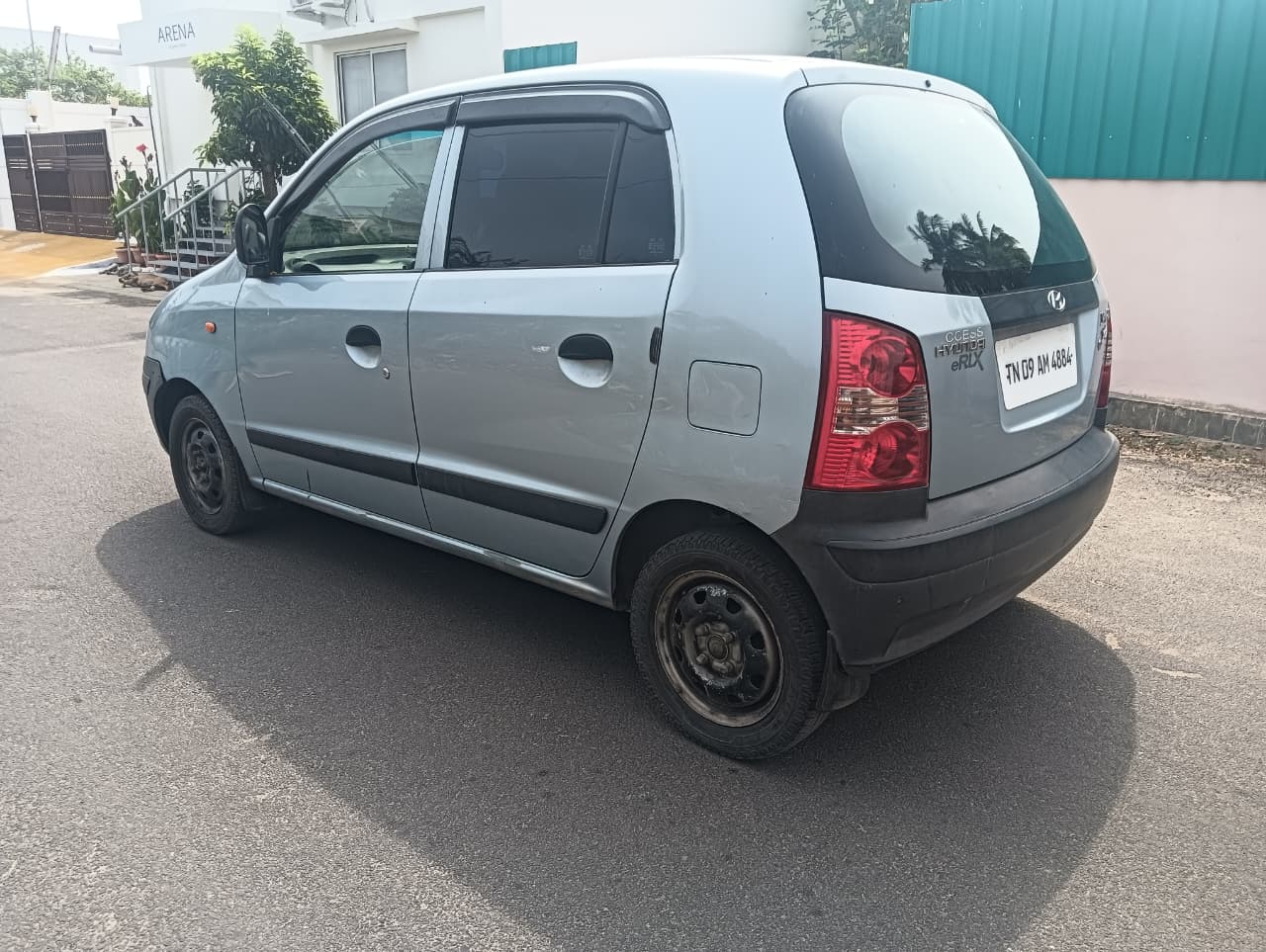 Hyundai Santro Xing - Image 3