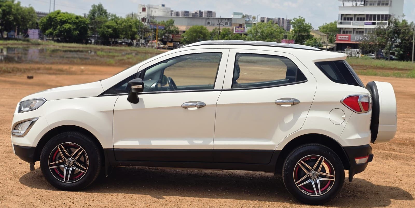 Ford Ecosport - Image 2