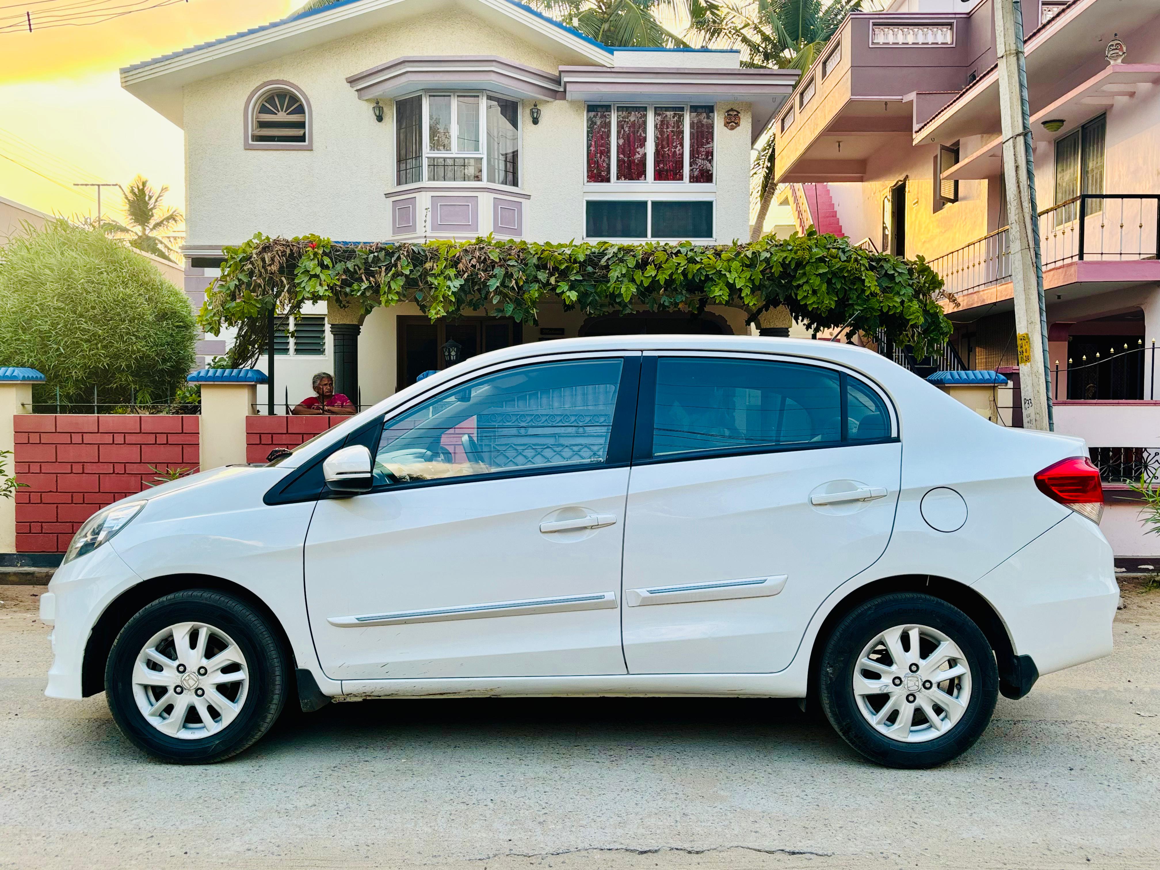 Honda Amaze - Image 7