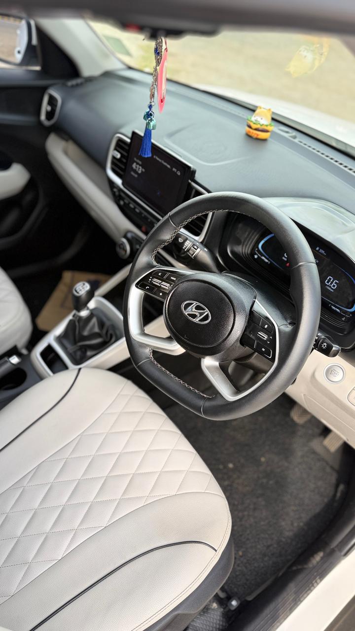Hyundai Venue - Image 3
