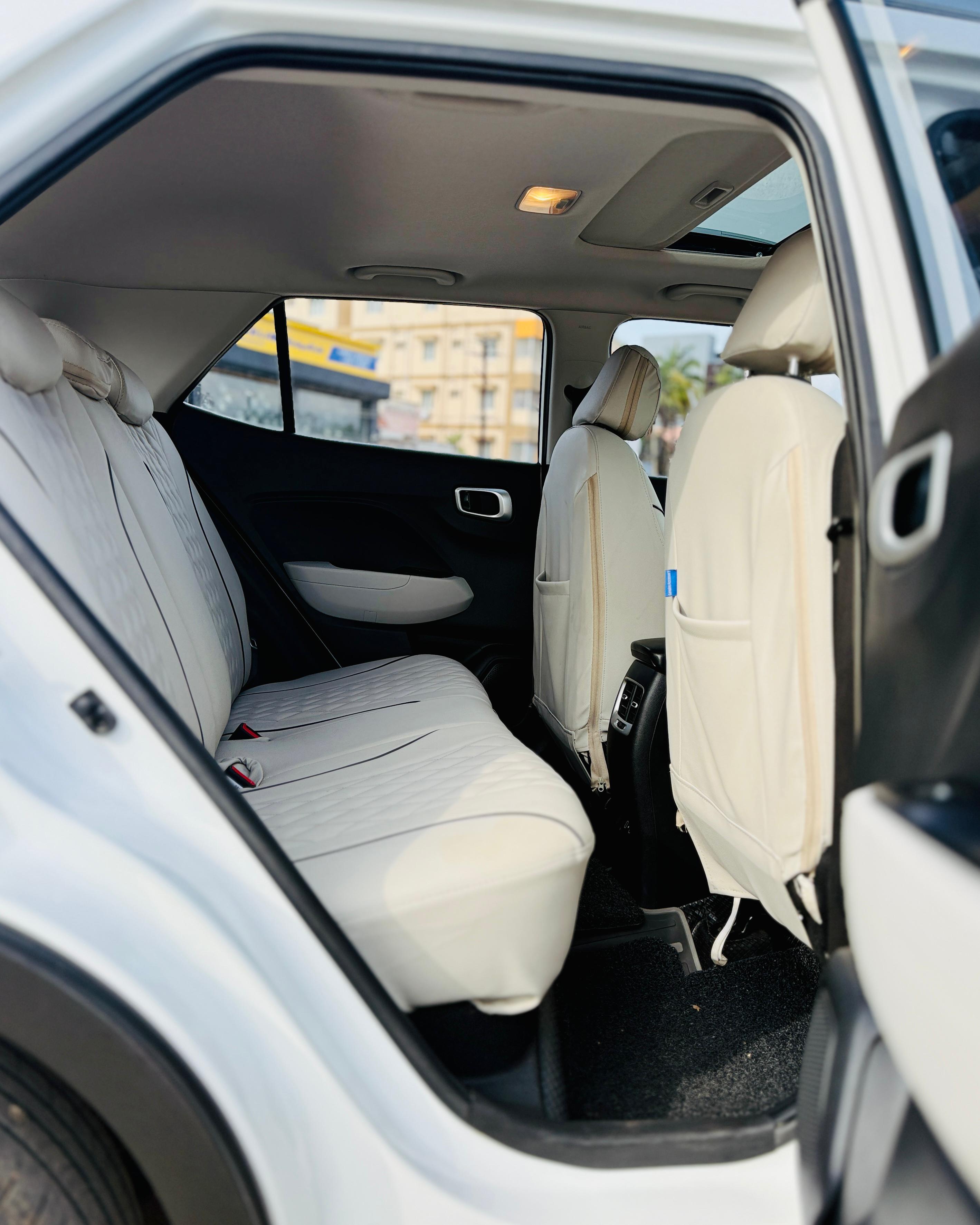 Hyundai Venue - Image 5