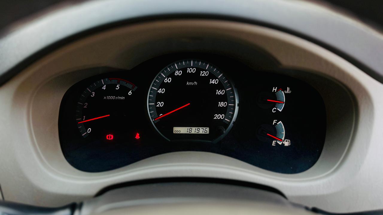 Toyota Innova - Image 2