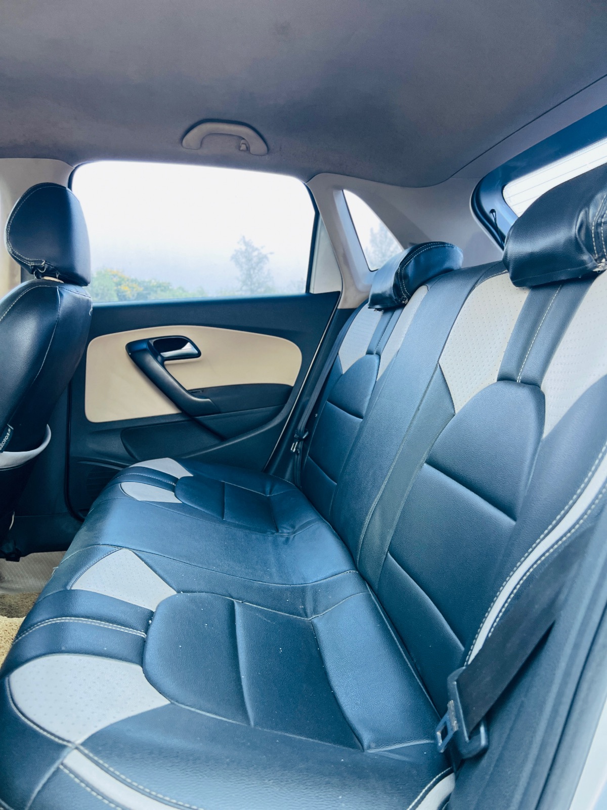 Volkswagen Polo - Image 8