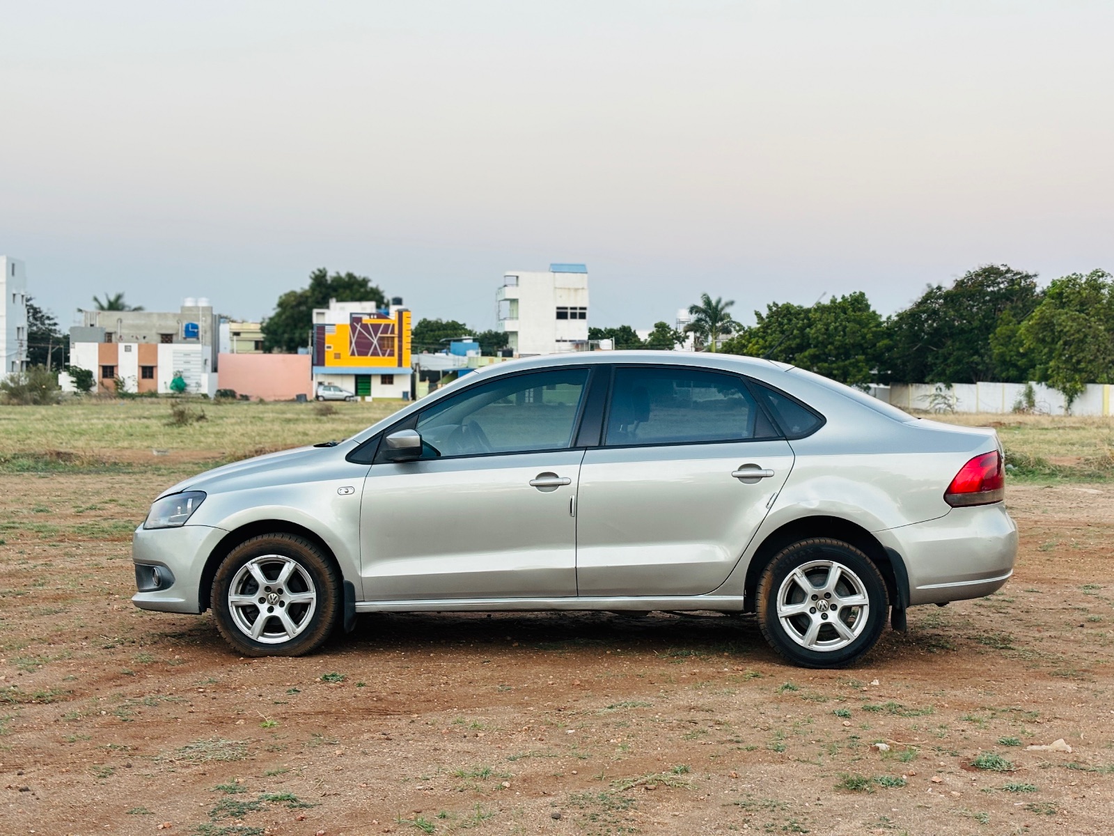 Volkswagen Vento - Image 2