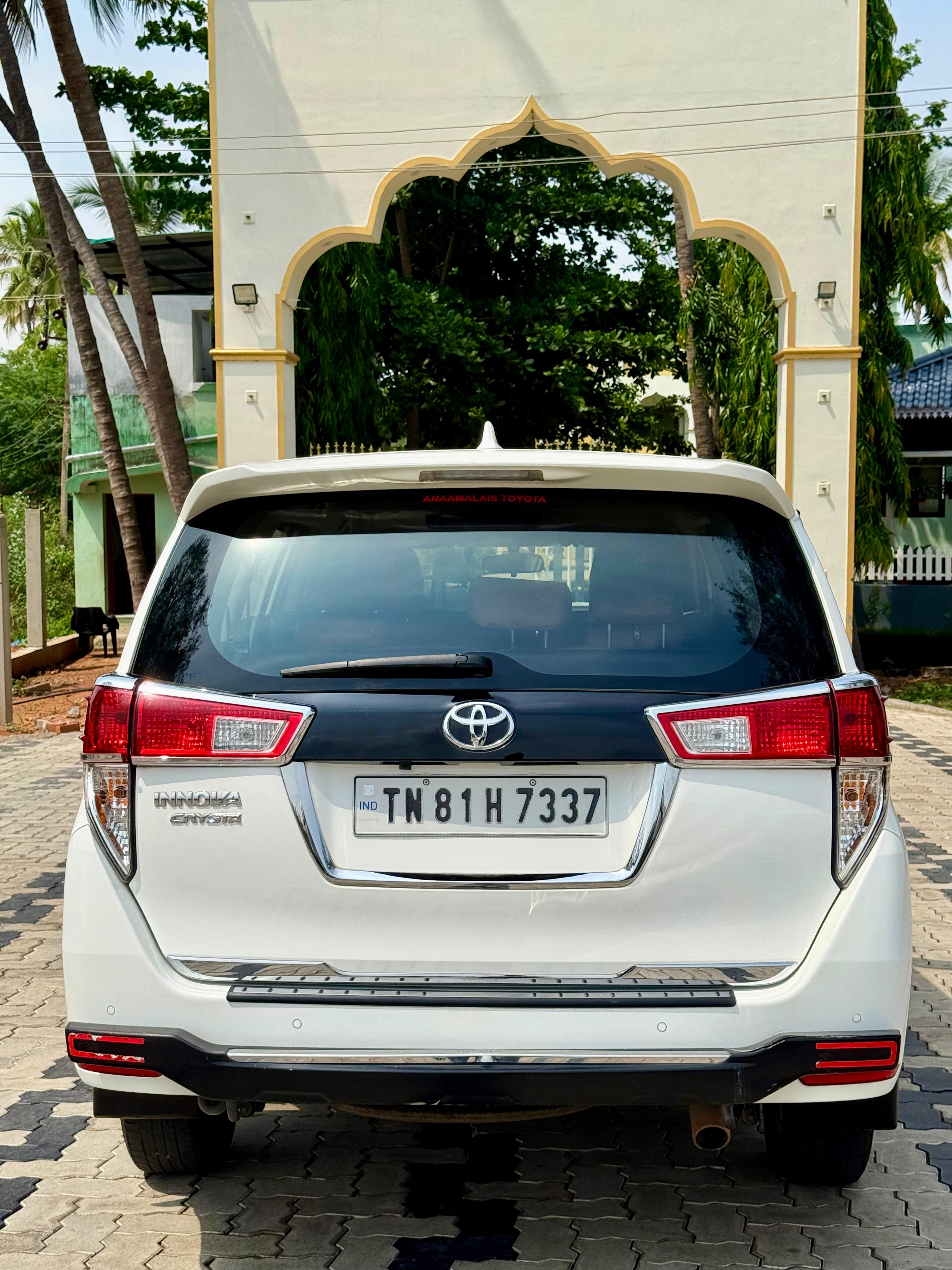 Toyota Innova Crysta - Image 3