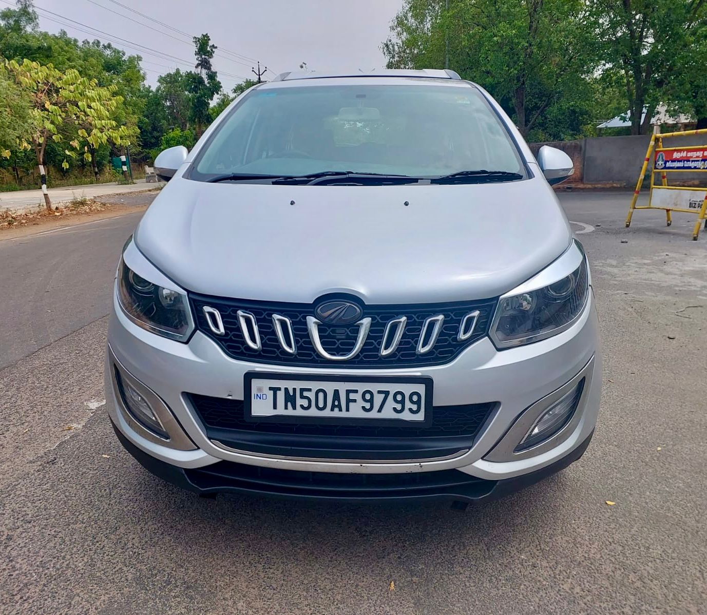 Mahindra Marazzo