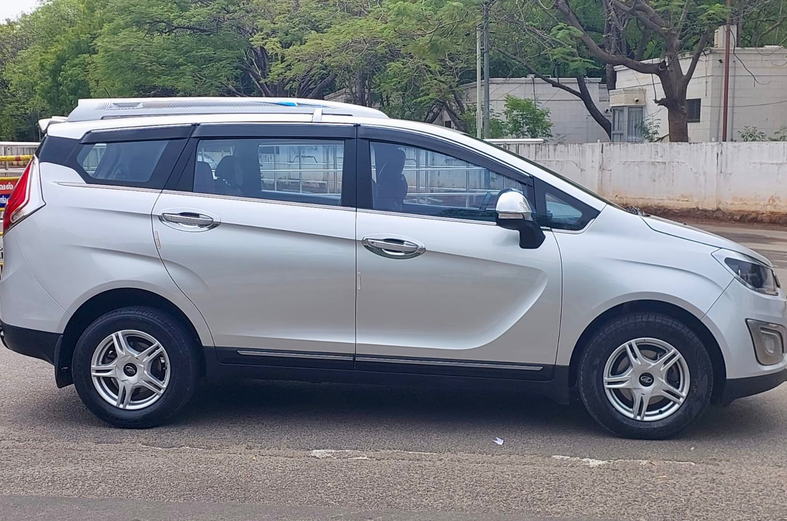 Mahindra Marazzo - Image 2