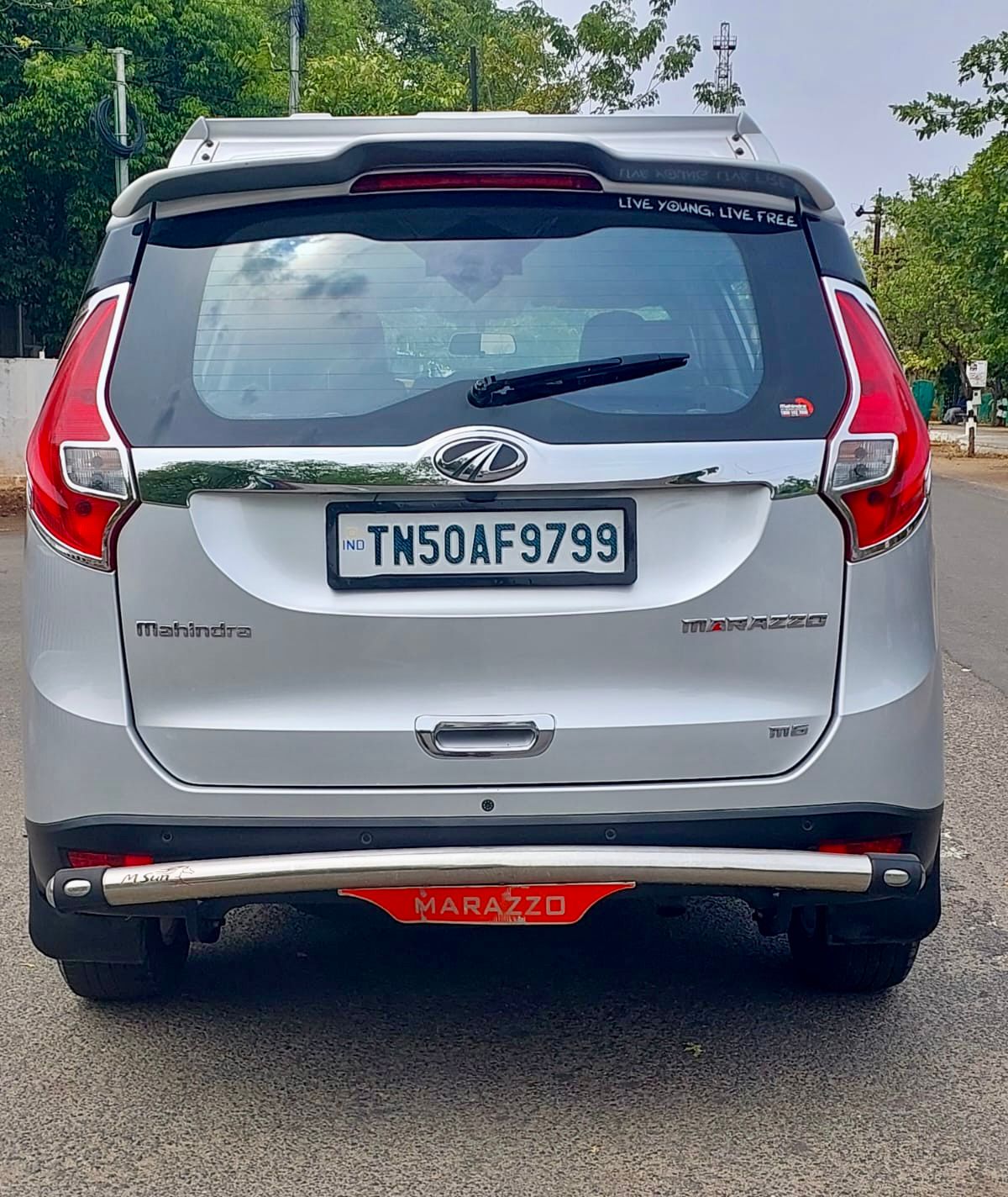 Mahindra Marazzo