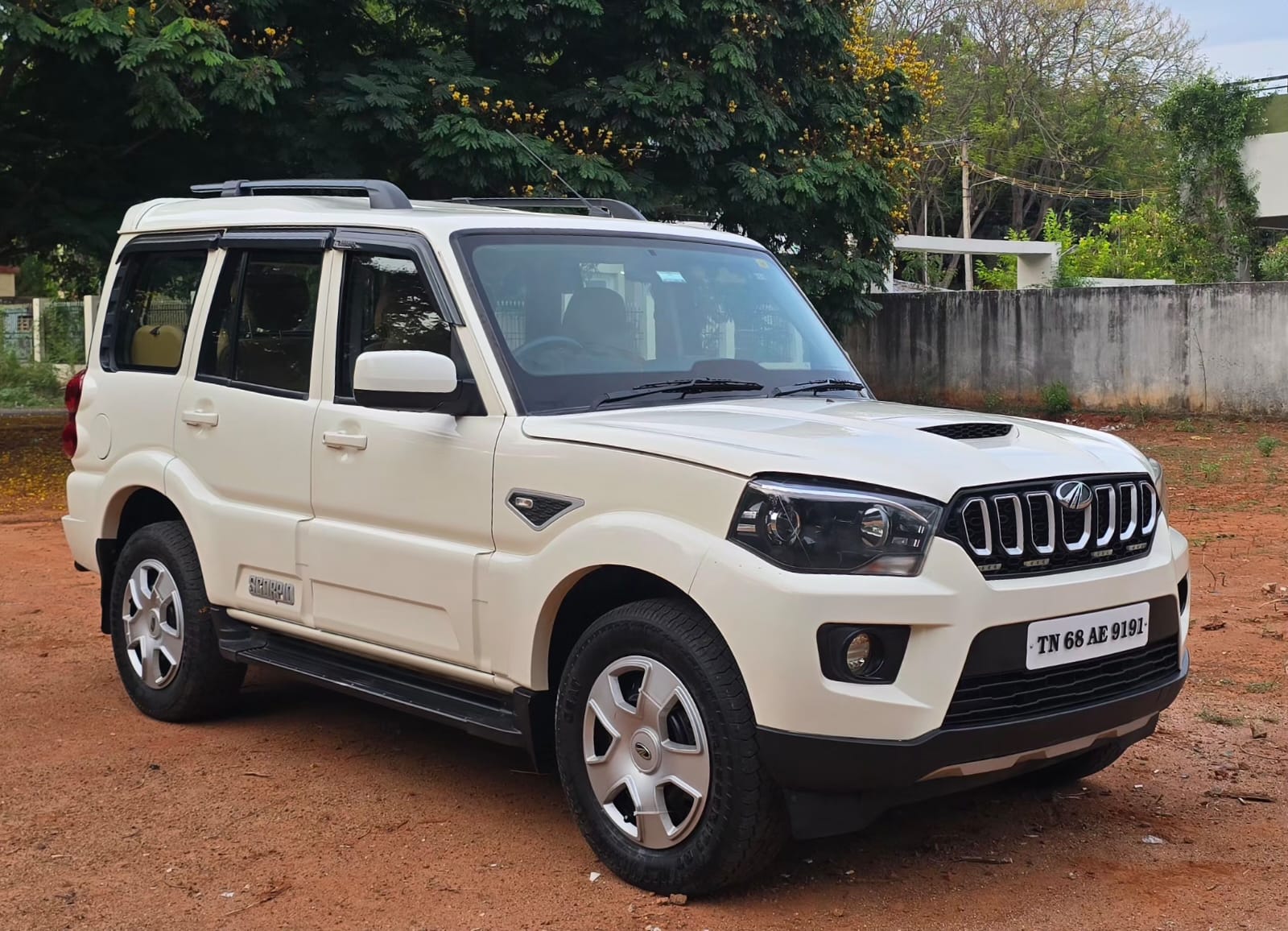 Mahindra Scorpio - Image 4