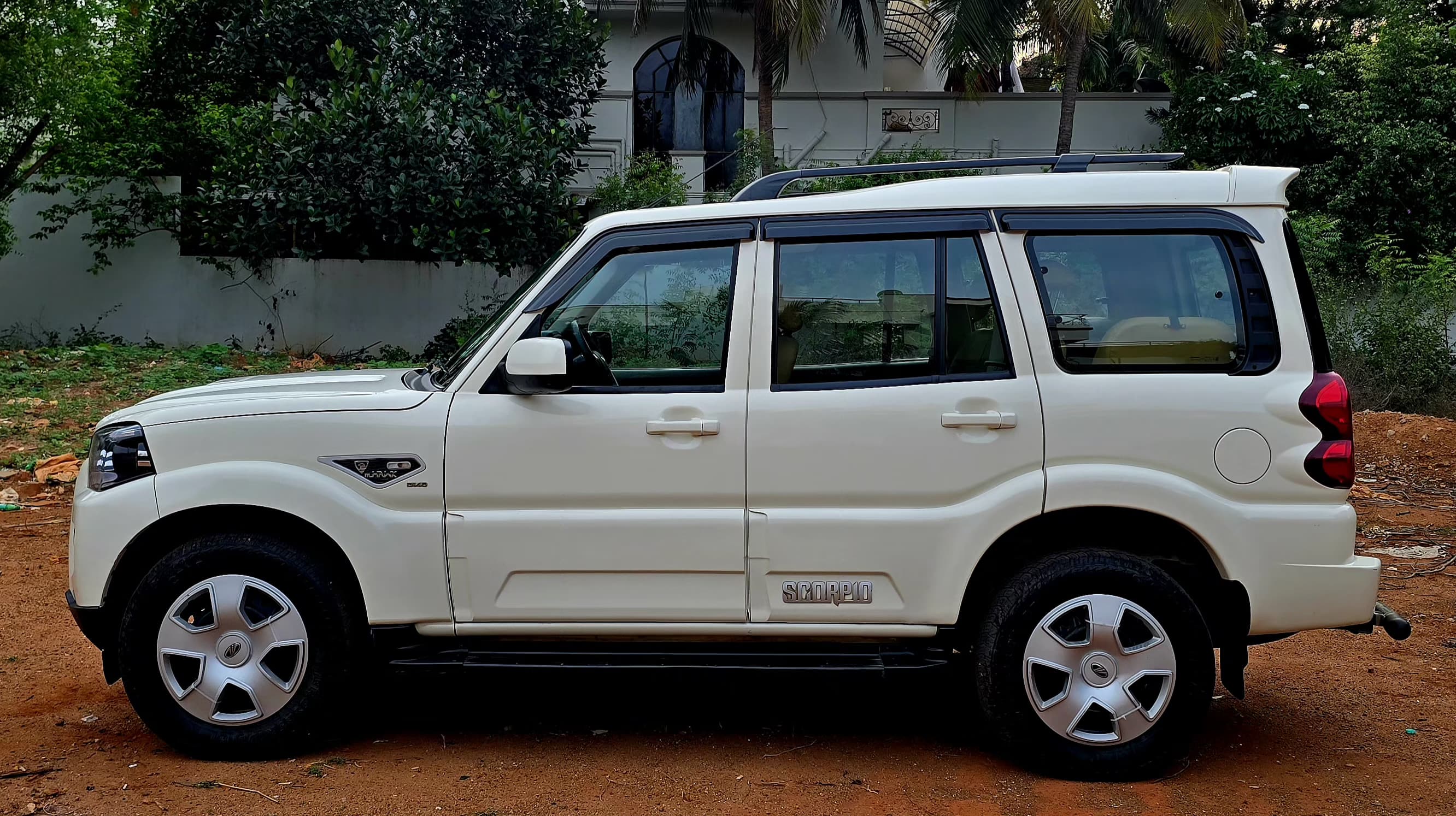 Mahindra Scorpio - Image 7