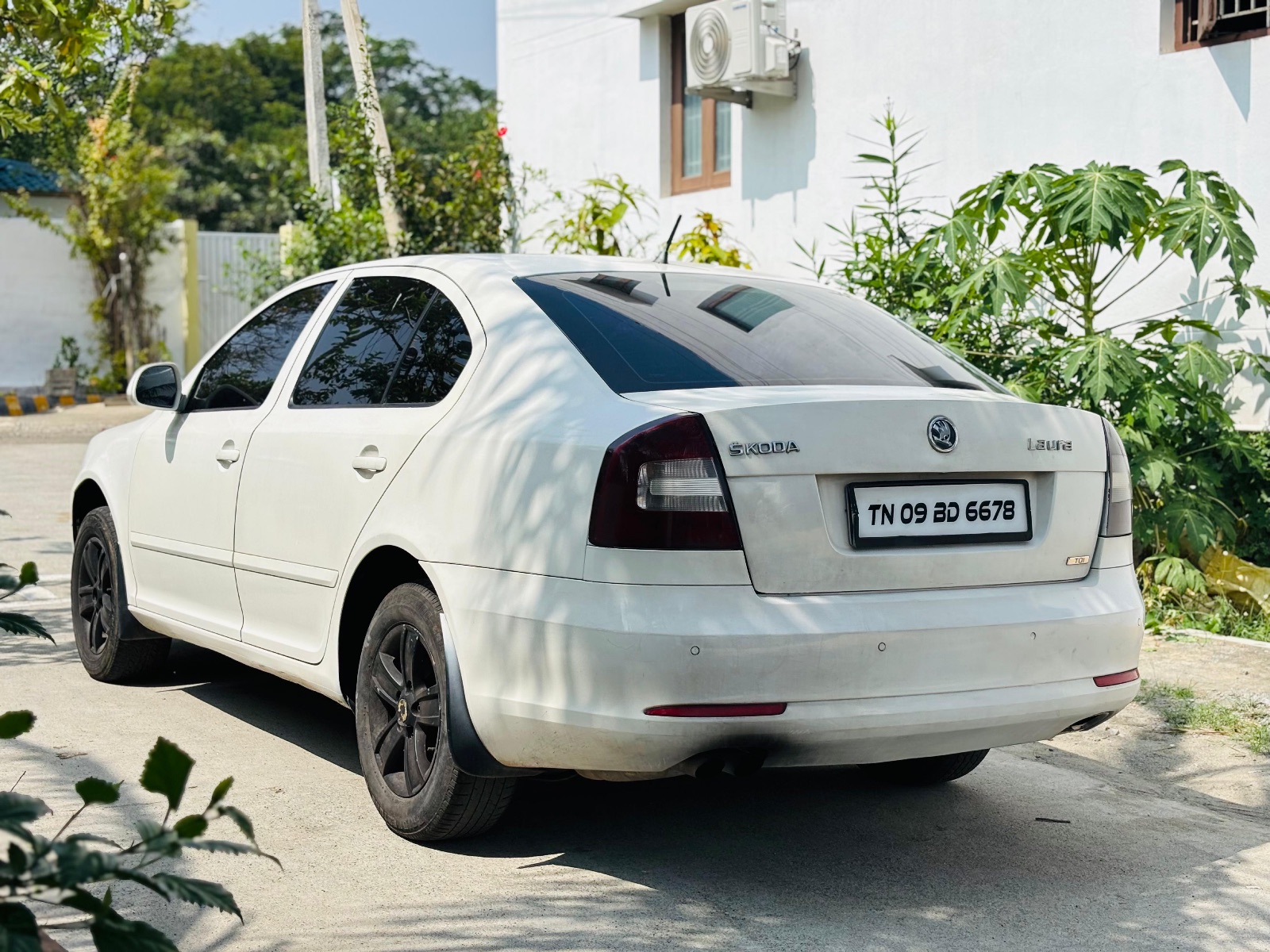 Skoda Laura - Image 6