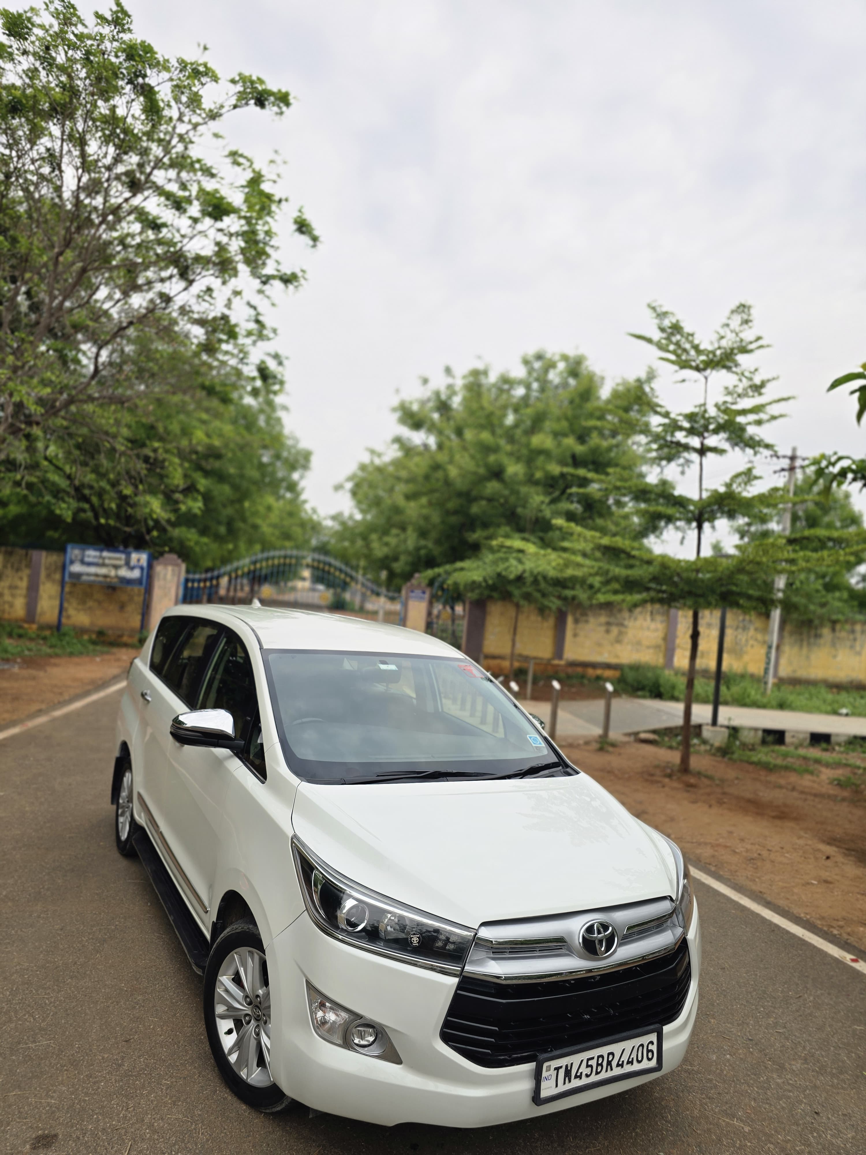 Toyota Innova Crysta - Image 4