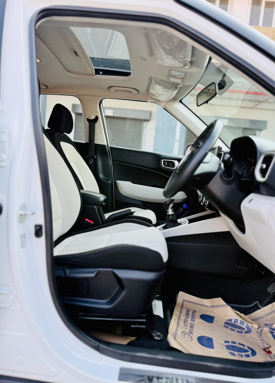 Hyundai Venue - Image 3