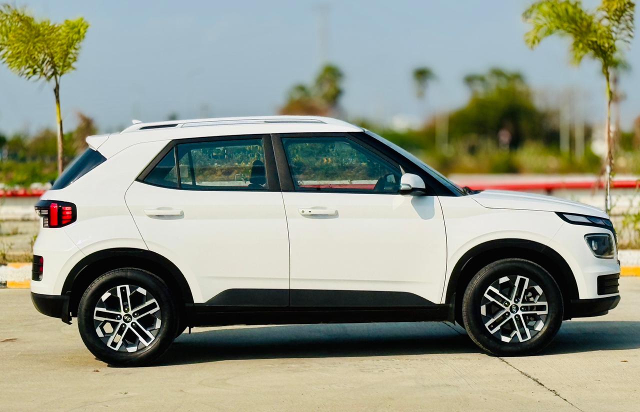 Hyundai Venue - Image 4