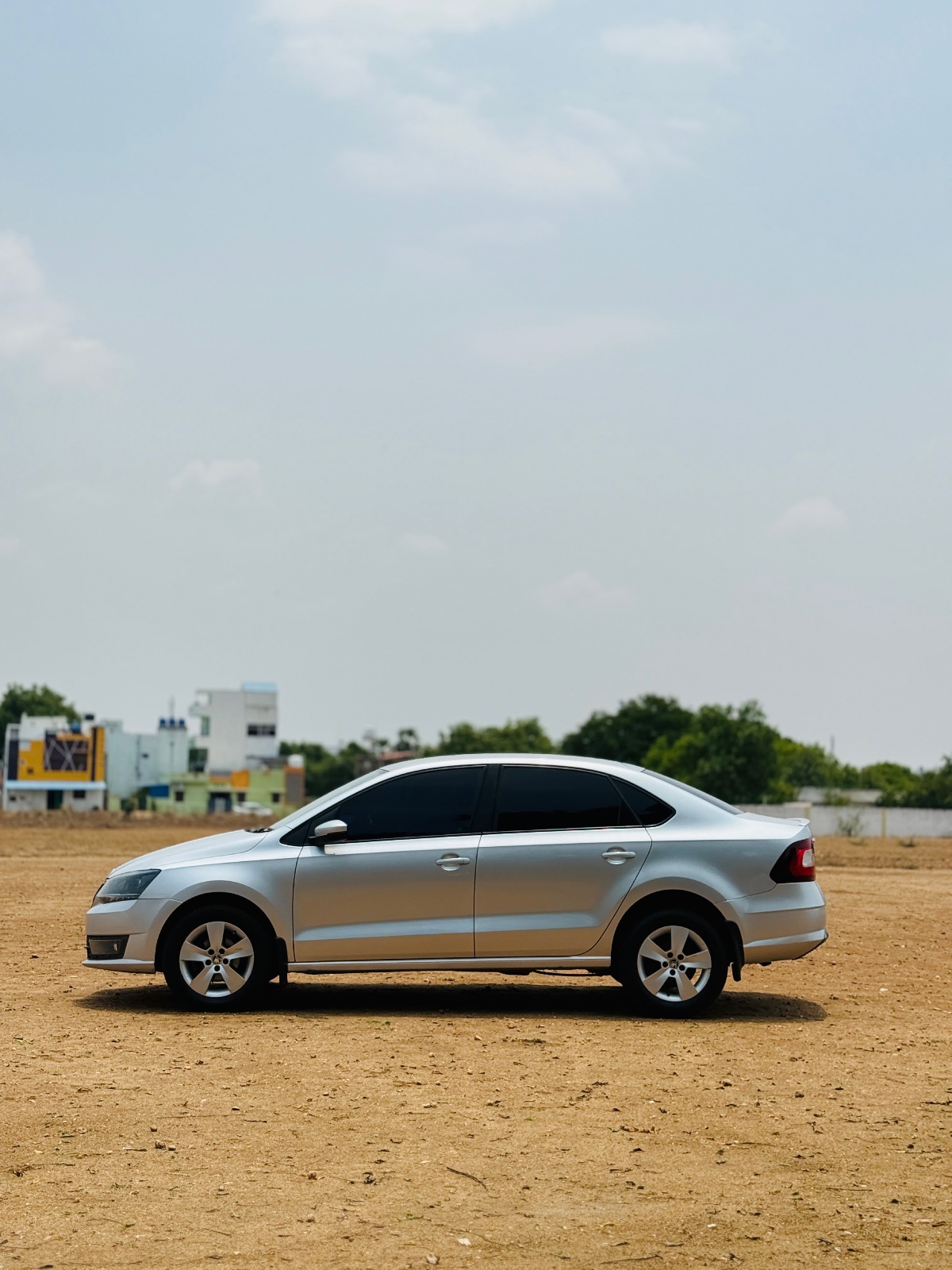Skoda Rapid - Image 3