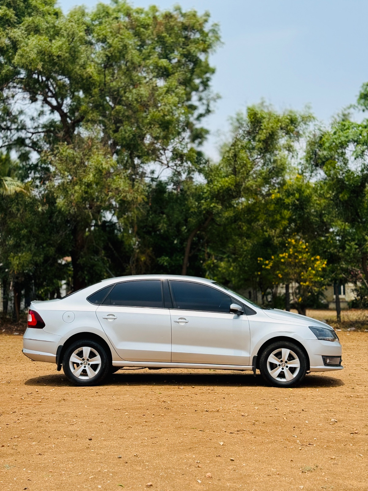 Skoda Rapid - Image 4