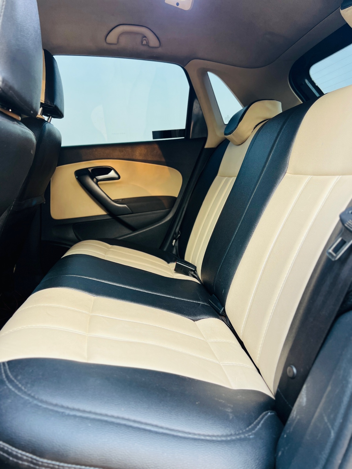 Volkswagen Polo - Image 4