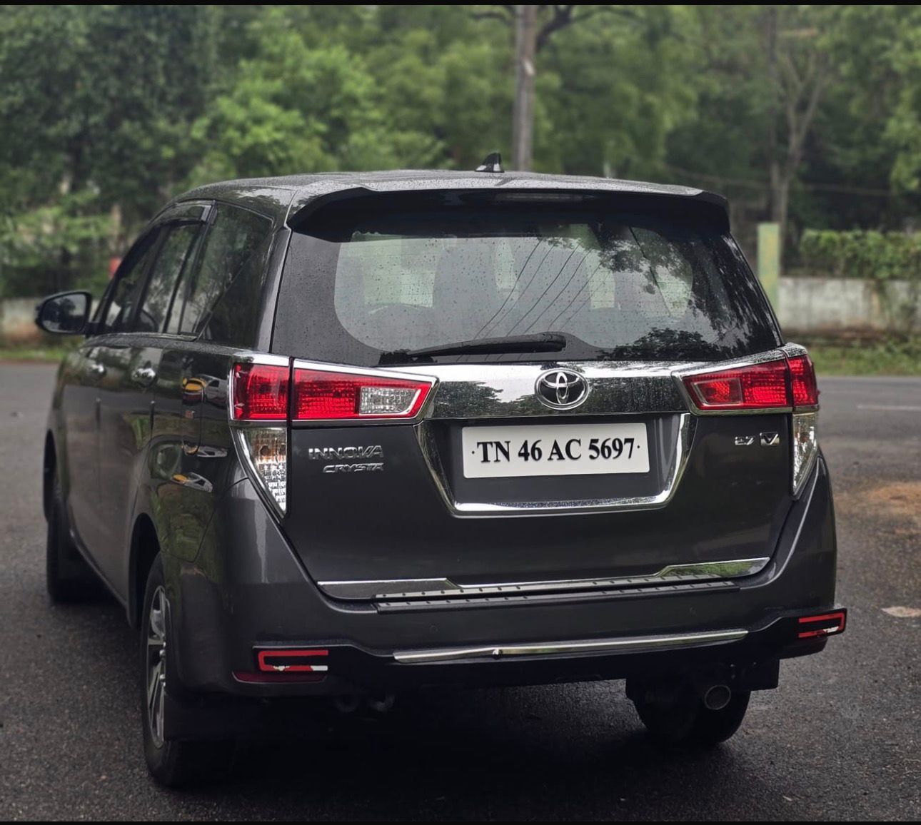 Toyota Innova Crysta - Image 2