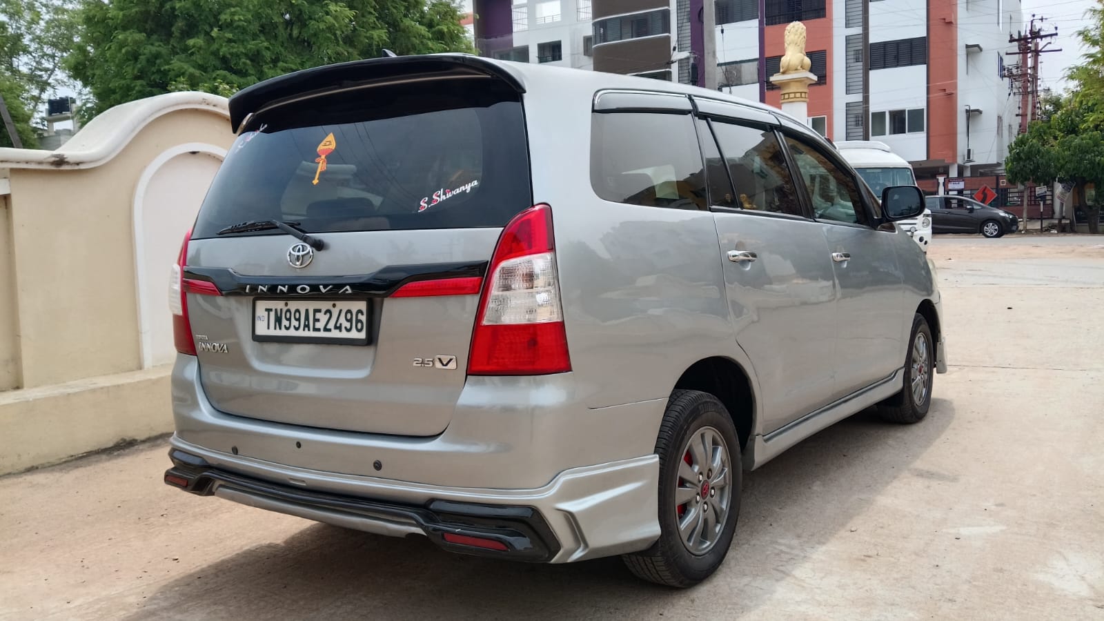 Toyota Innova - Image 15