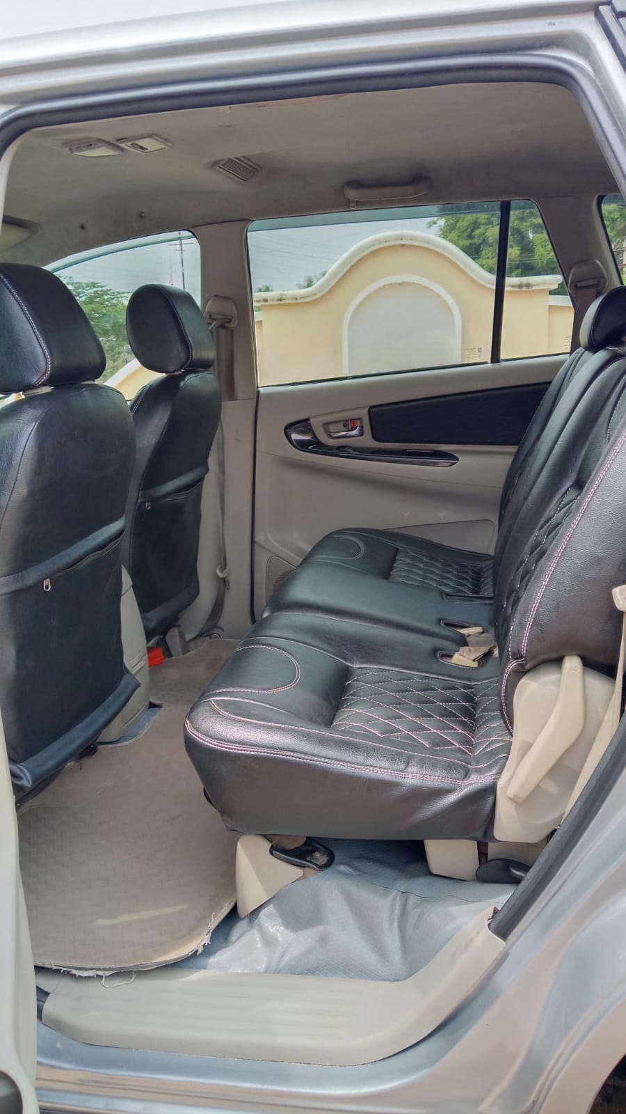 Toyota Innova - Image 11