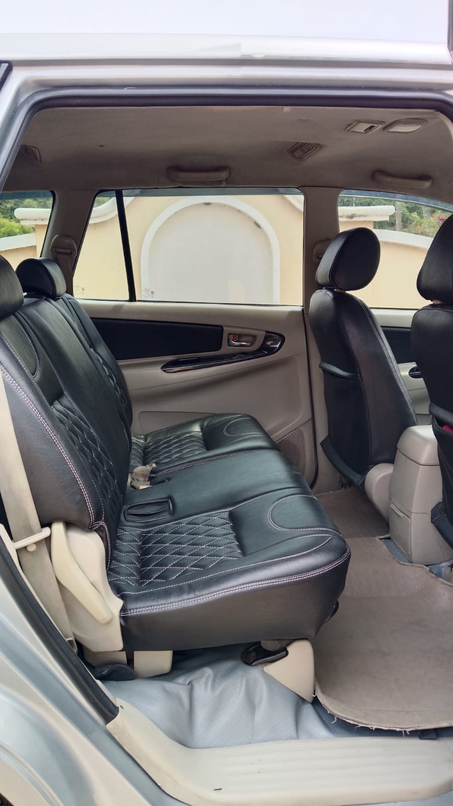 Toyota Innova - Image 8