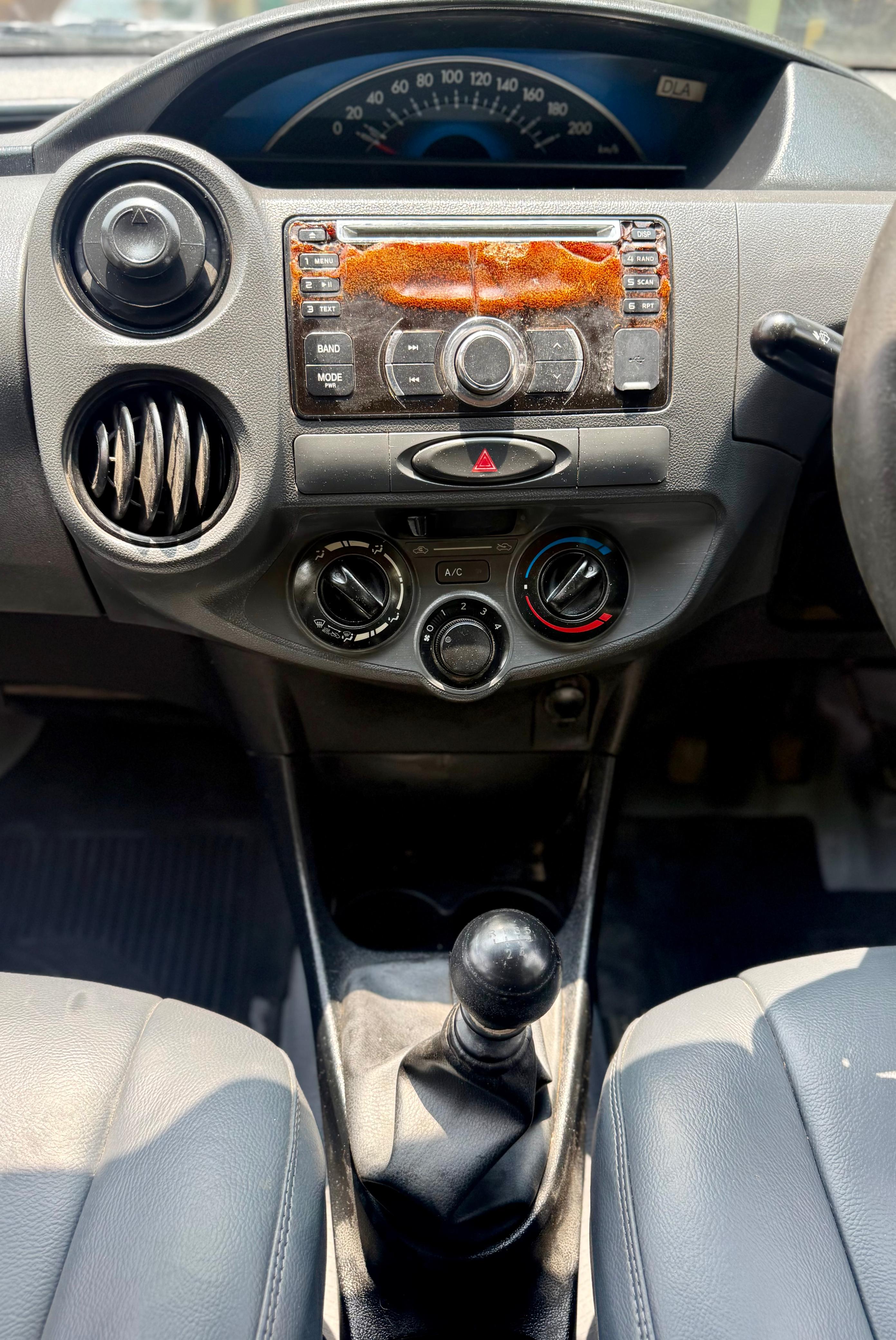 Toyota Etios Liva - Image 5