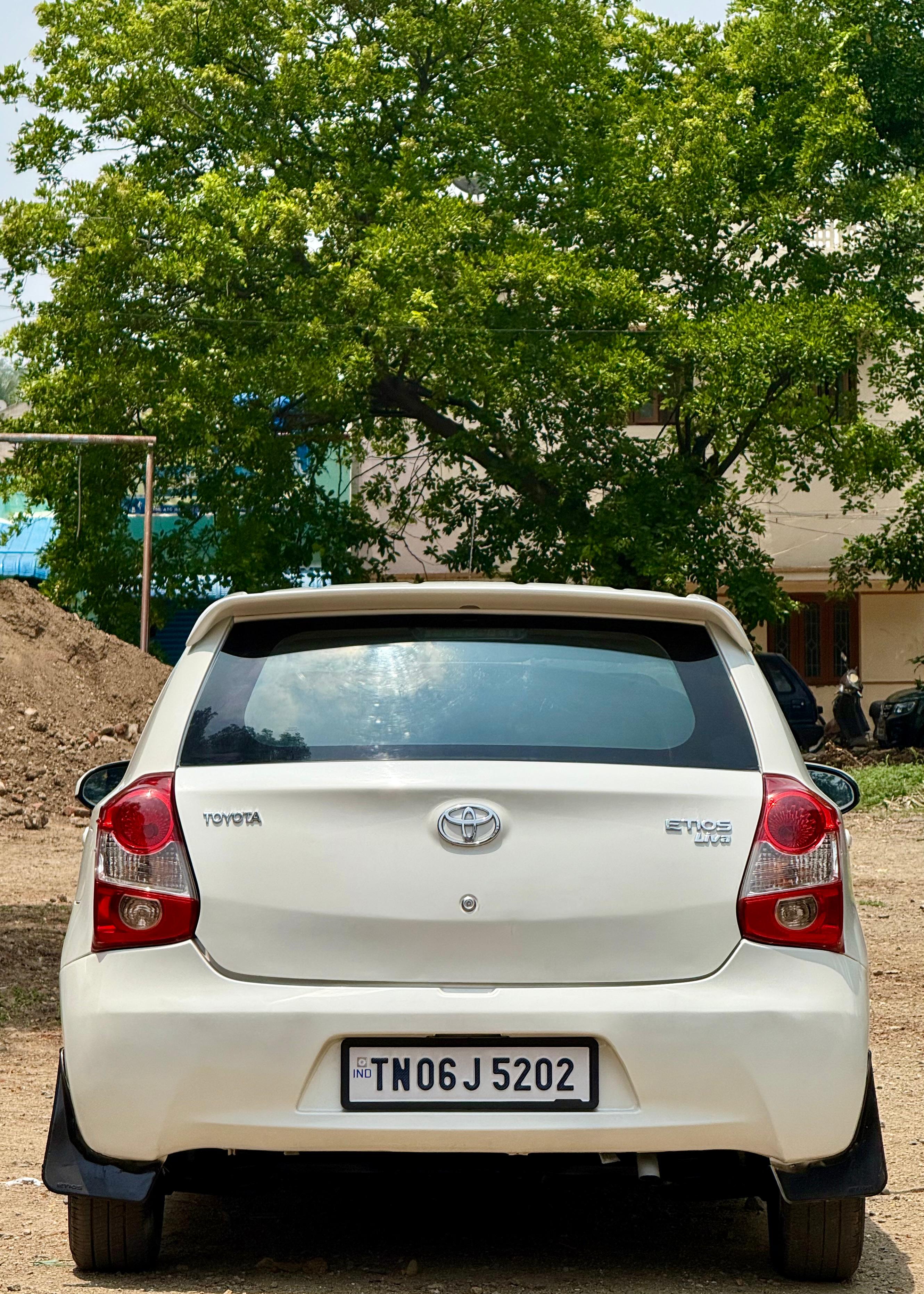 Toyota Etios Liva - Image 2