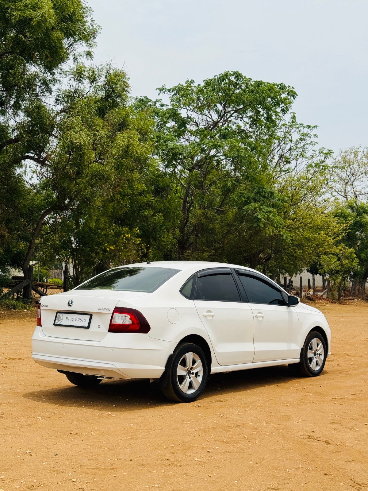 Skoda Rapid - Image 8