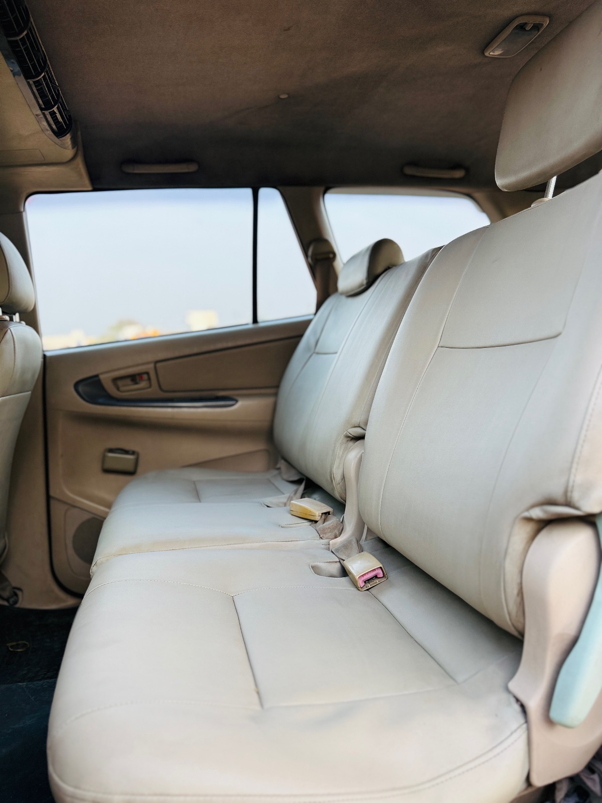 Toyota Innova - Image 3