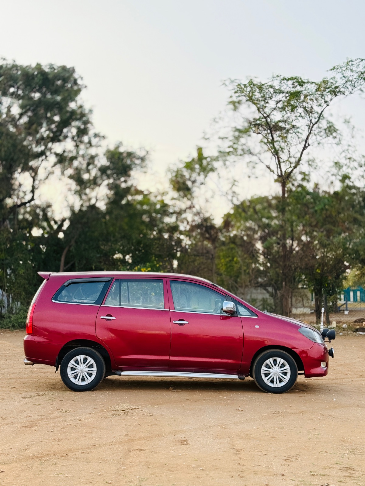 Toyota Innova - Image 2