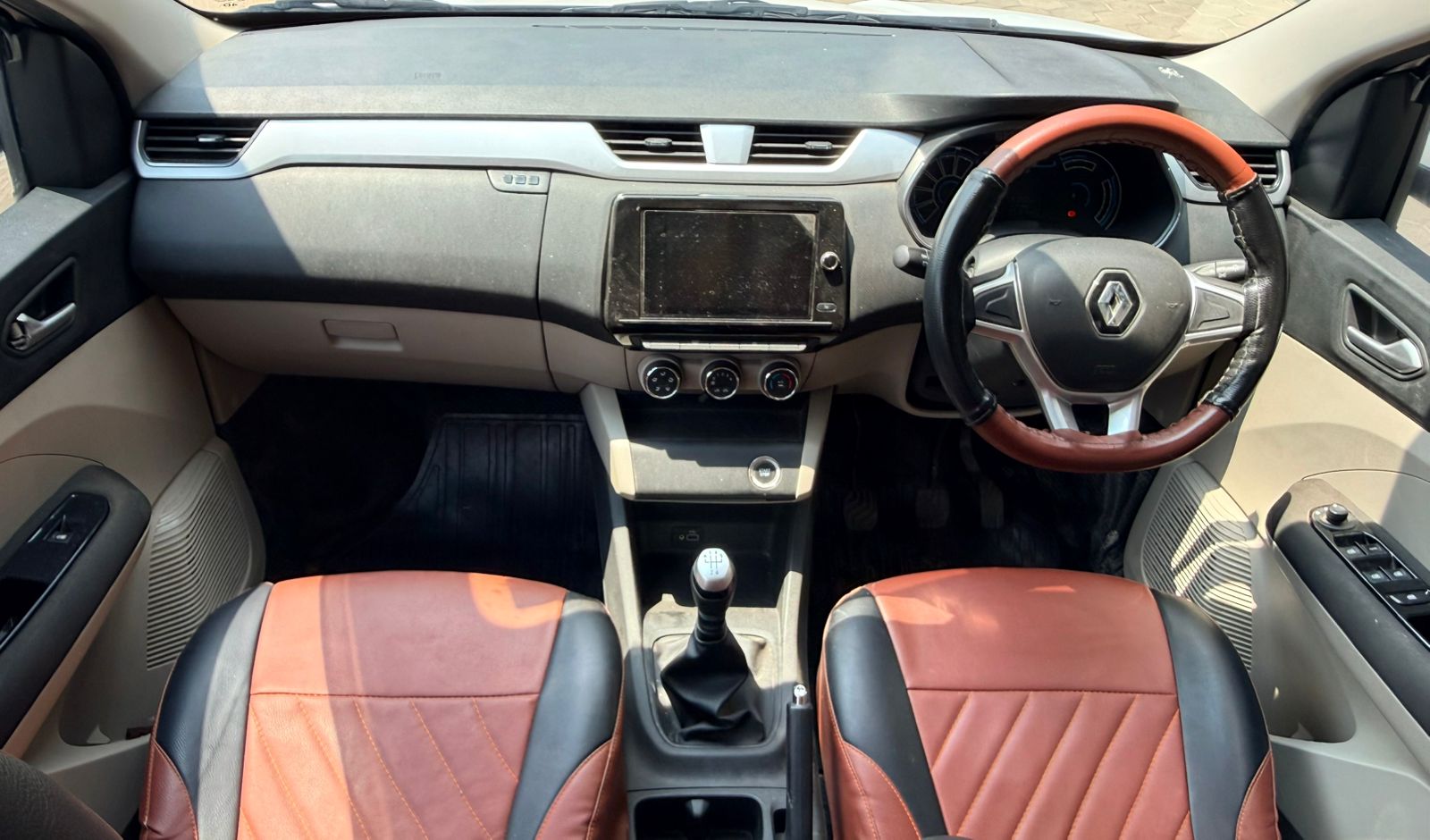 Renault Triber - Image 5