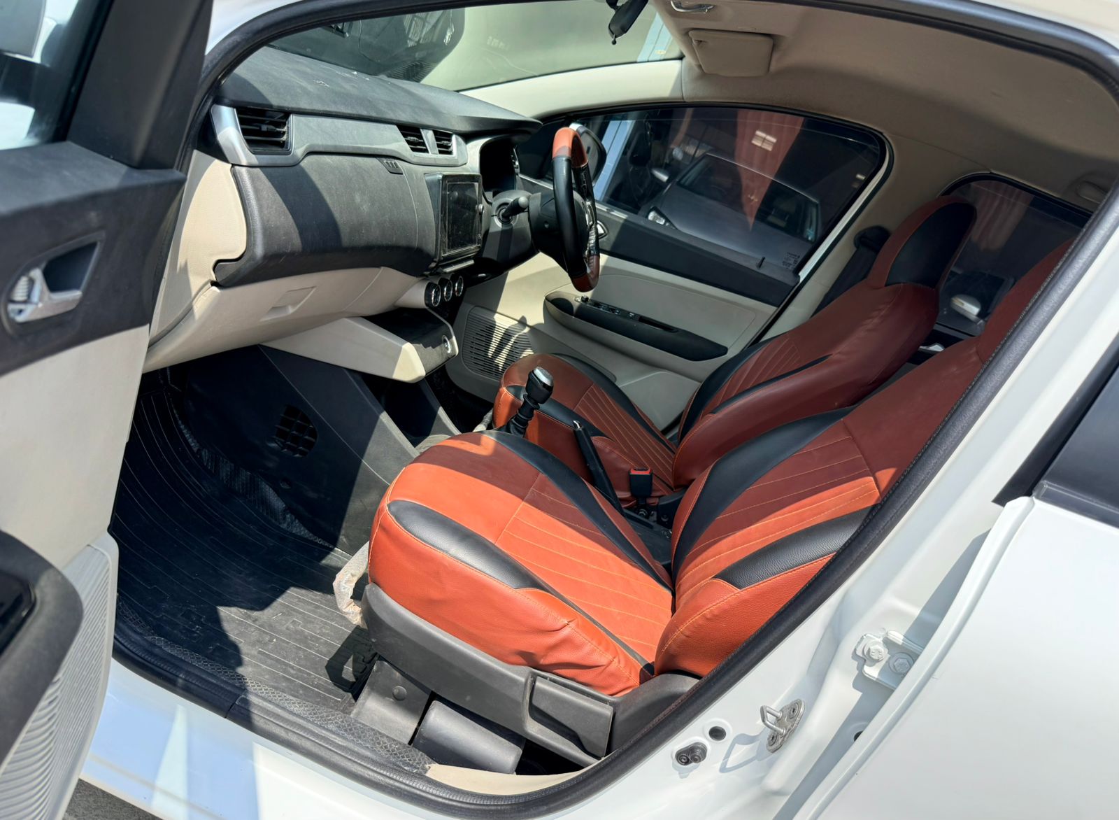 Renault Triber - Image 2